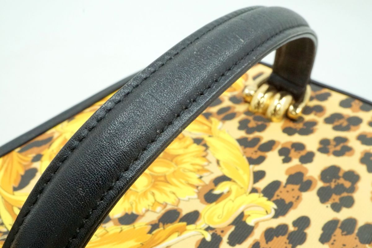 ジャンニ ヴェルサーチェ ヴィンテージ バニティ ハンドバッグ メイク