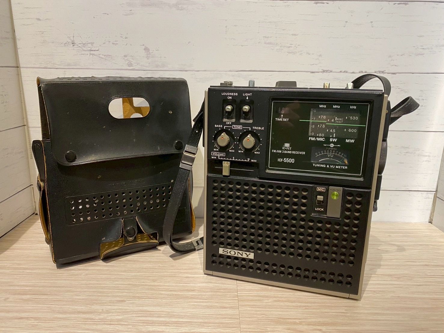 □希少 SONY スカイセンサー ラジオ ICF-5500 ソニー 昭和レトロ