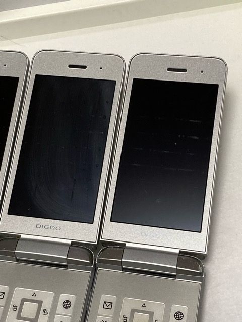 中古 DIGNOケータイ3 902KC ソフトバンク SIMロック解除済 シルバー 4G