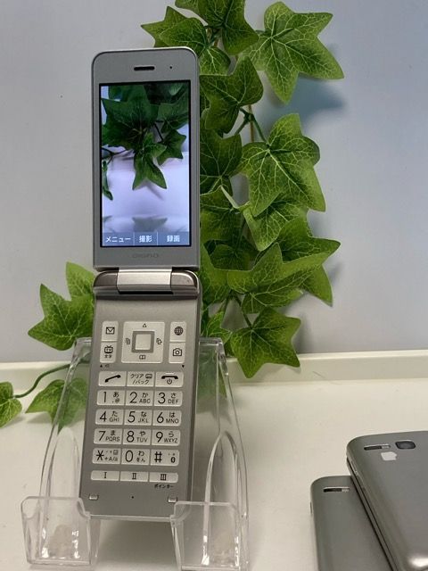 中古 DIGNOケータイ3 902KC ソフトバンク SIMロック解除済 シルバー 4G