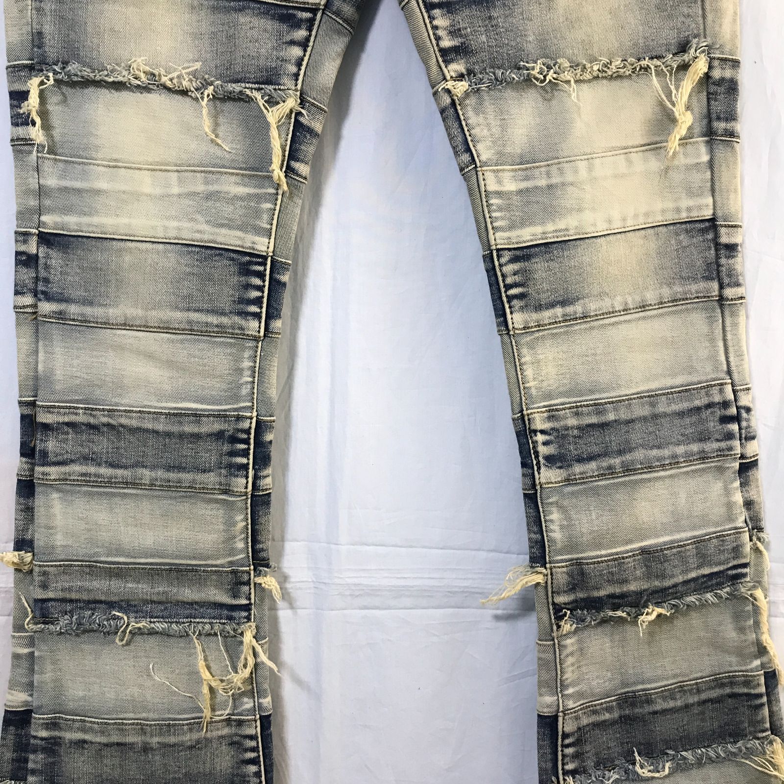 城東76-012] VALABASAS ヴァラバサス スタックフレアダメージデニム 32