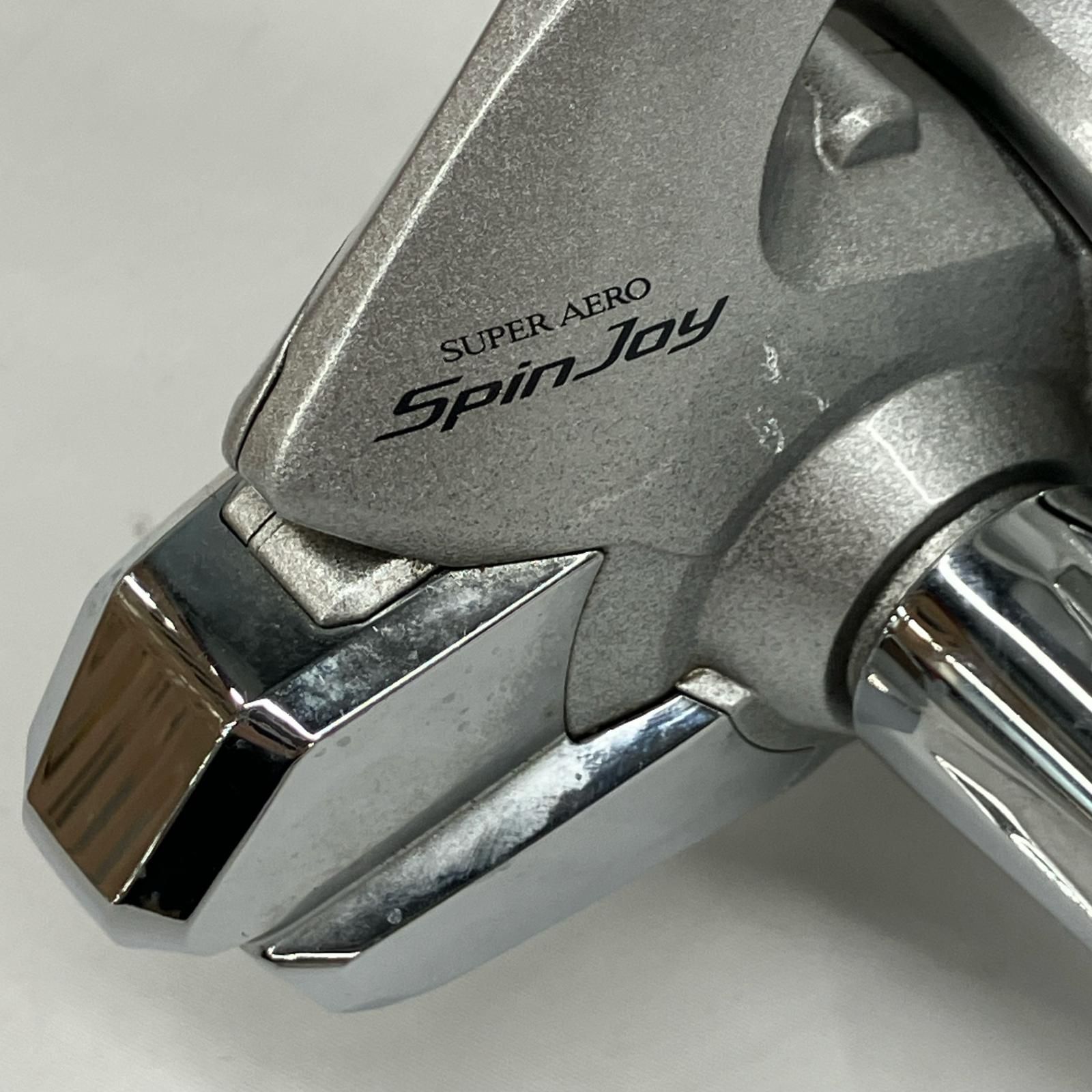 スピニングリール