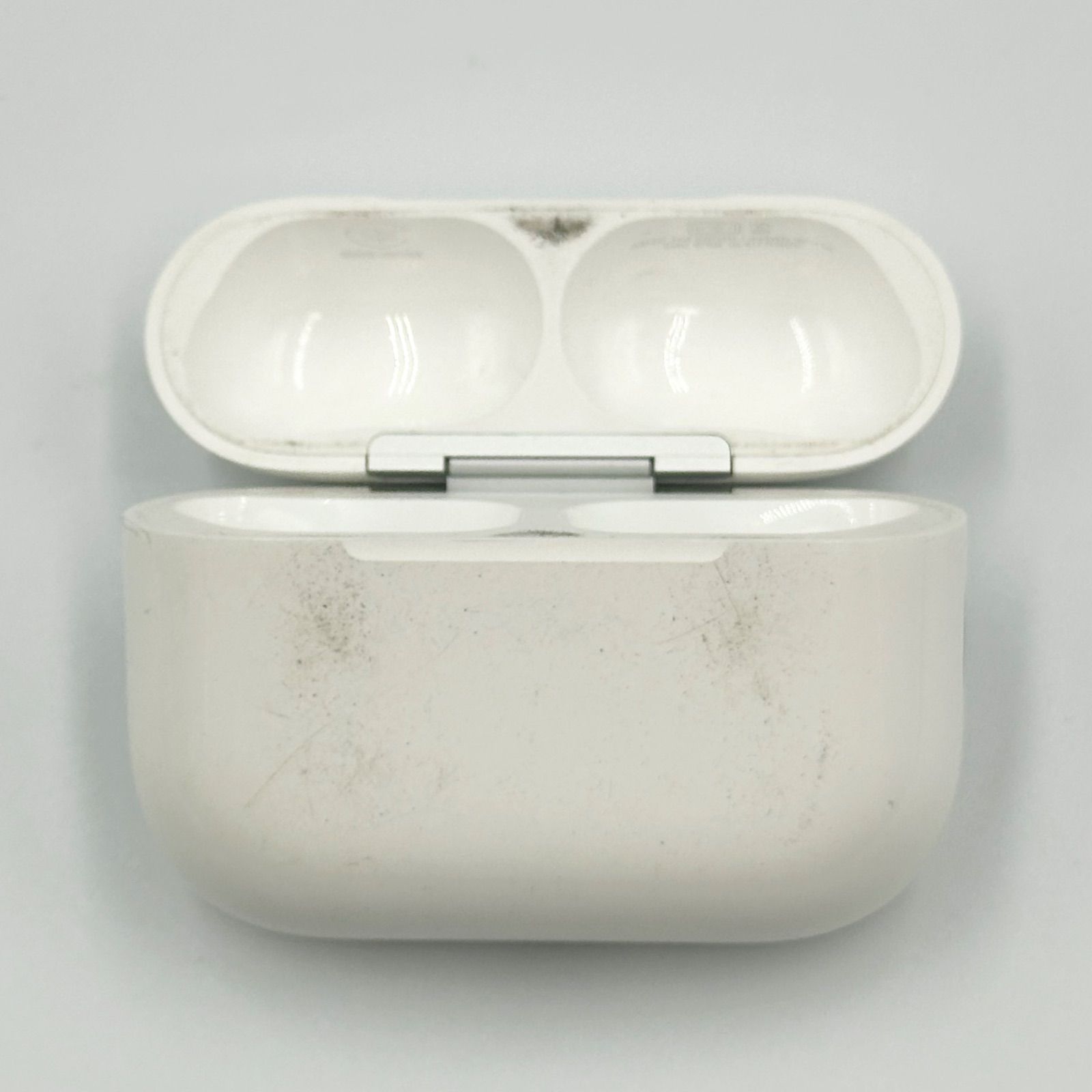 24時間以内発送】Apple AirPods Pro 第3世代 充電ケースのみ A3122