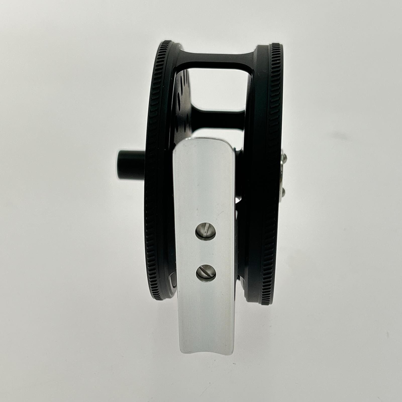 ▽▽IWANA フライリール IWANA MINAMI 2 3/4 - メルカリ