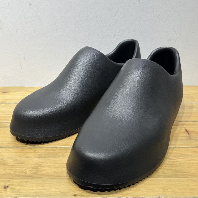 YEEZY SL-02 SIZE-10 イージー サンダル 心斎橋店 - メルカリ