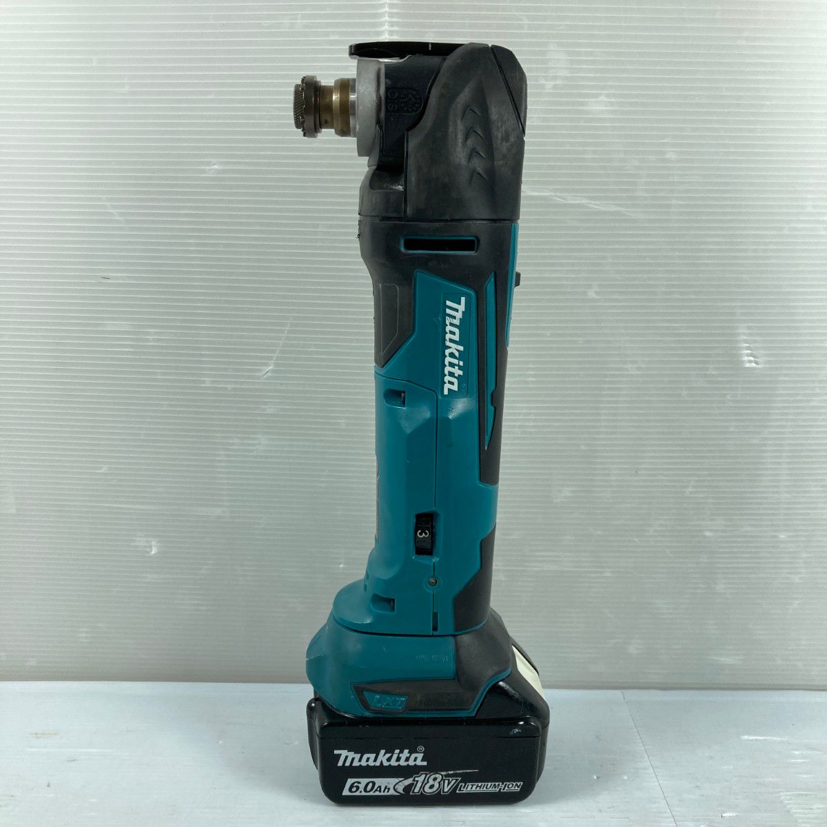 ＊＊MAKITA マキタ 18 V 充電式マルチツール 先端工具 バッテリ 充電器 ケース付 PSEマークあり TM 51 DRG ブルー