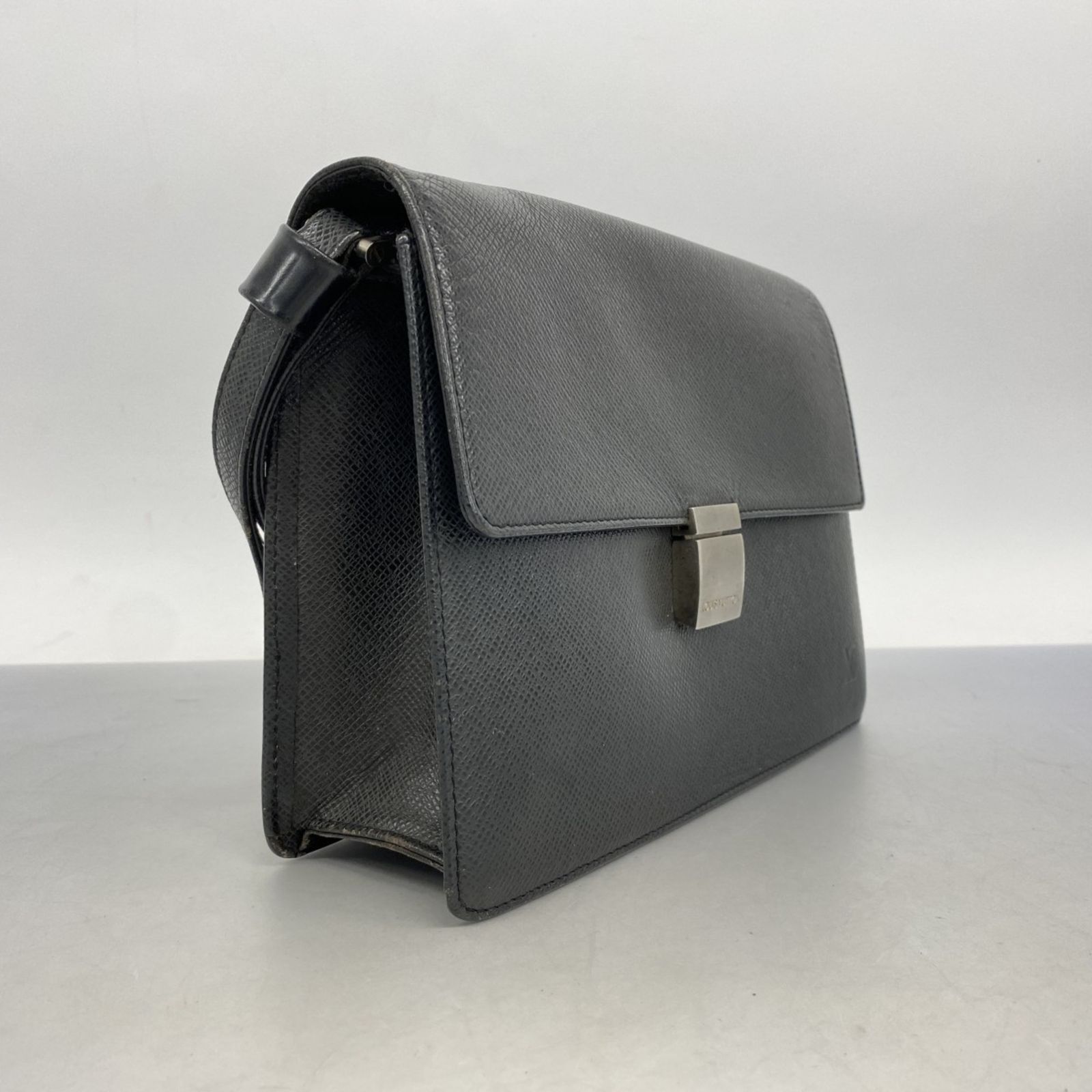 ルイ・ヴィトン(Louis Vuitton) ルイ・ヴィトン クラッチバッグ タイガ