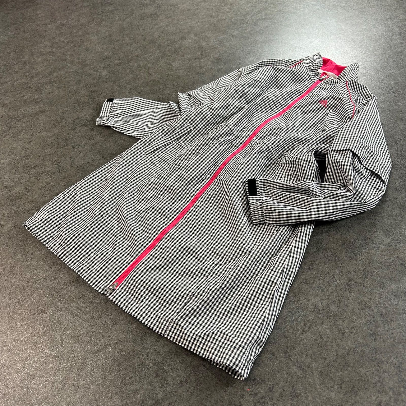 adidas golf 2way 刺繍　ギンガムチェック　ウエア　洗える adidas Golf アディダスゴルフ ゴルフウェア レインワンピース ジップ