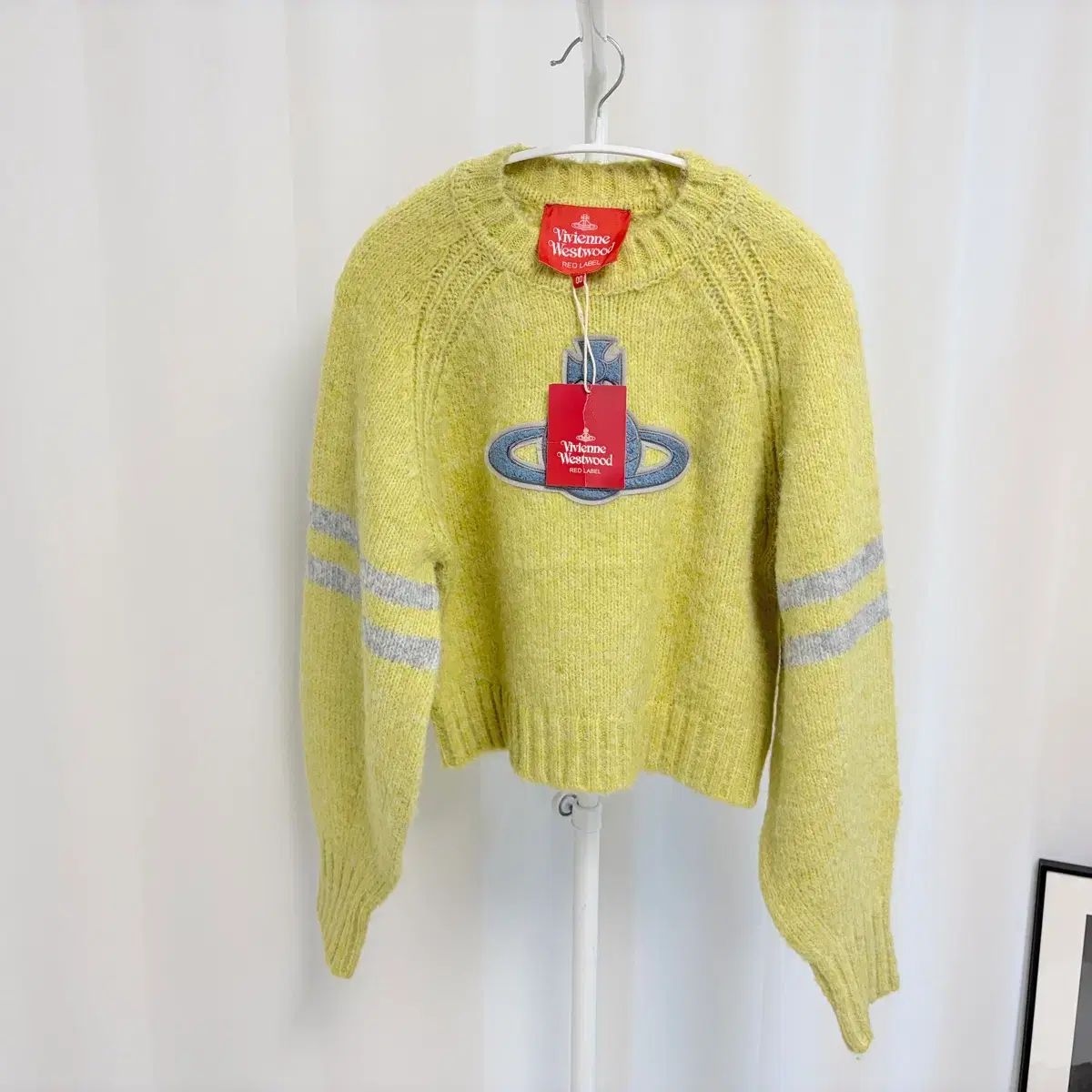 viviennewestwood イエロー ニット セーター 新品 VIVIENNE WESTWOOD イエロー ニット セーター - メルカリ