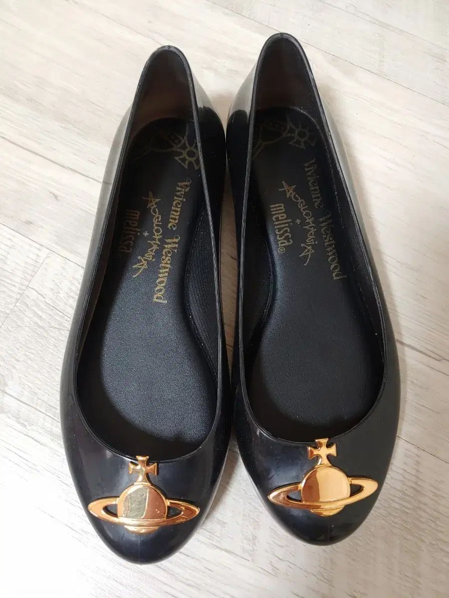 ヴィヴィアン・ウエストウッド メリッサ(メリッサ) ブラック フラット
