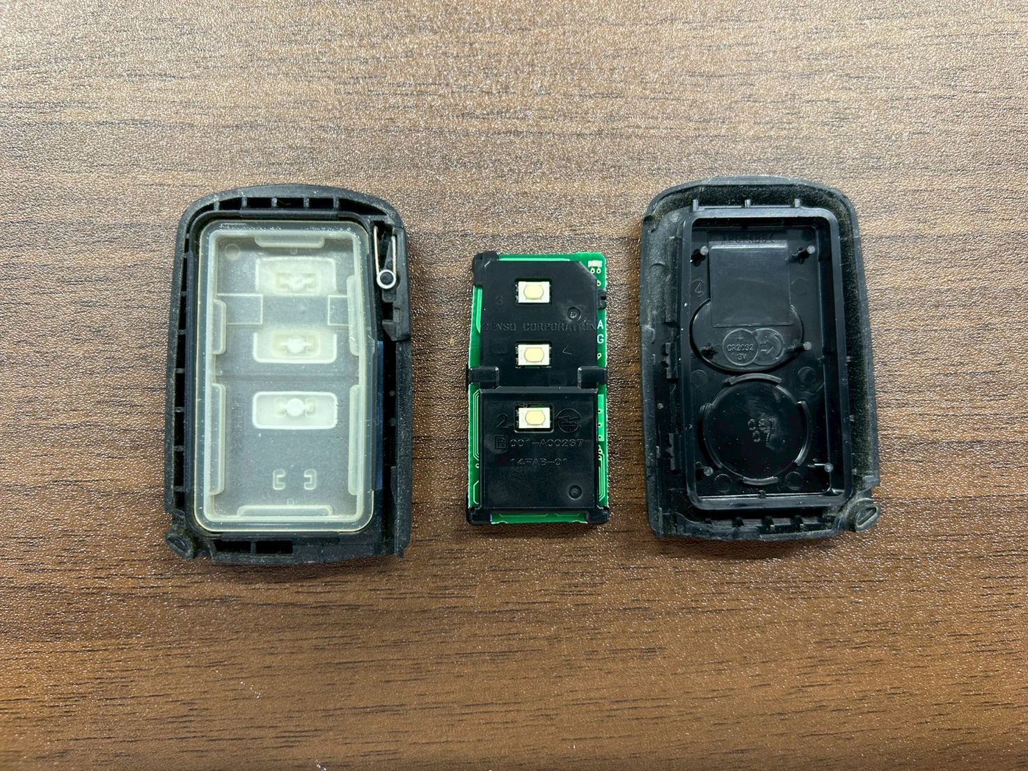 381【最安値！早い者勝ち！】トヨタ 純正 スマートキー 3ボタン 電動