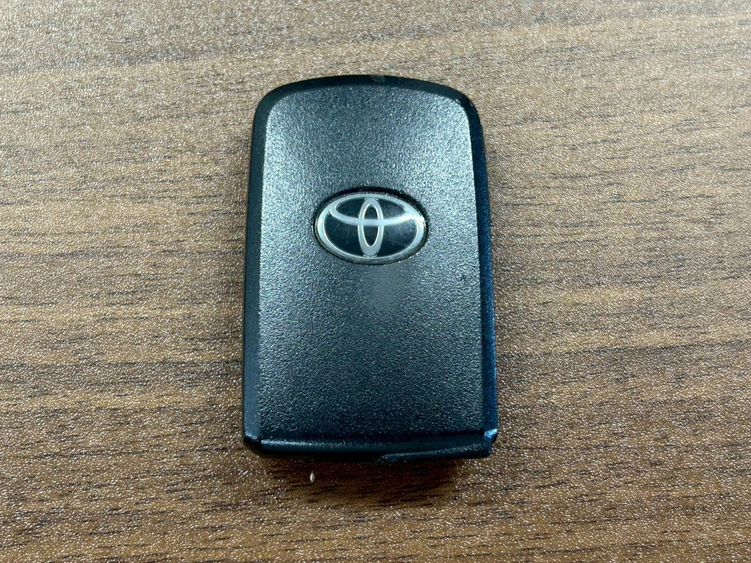 381【最安値！早い者勝ち！】トヨタ 純正 スマートキー 3ボタン 電動