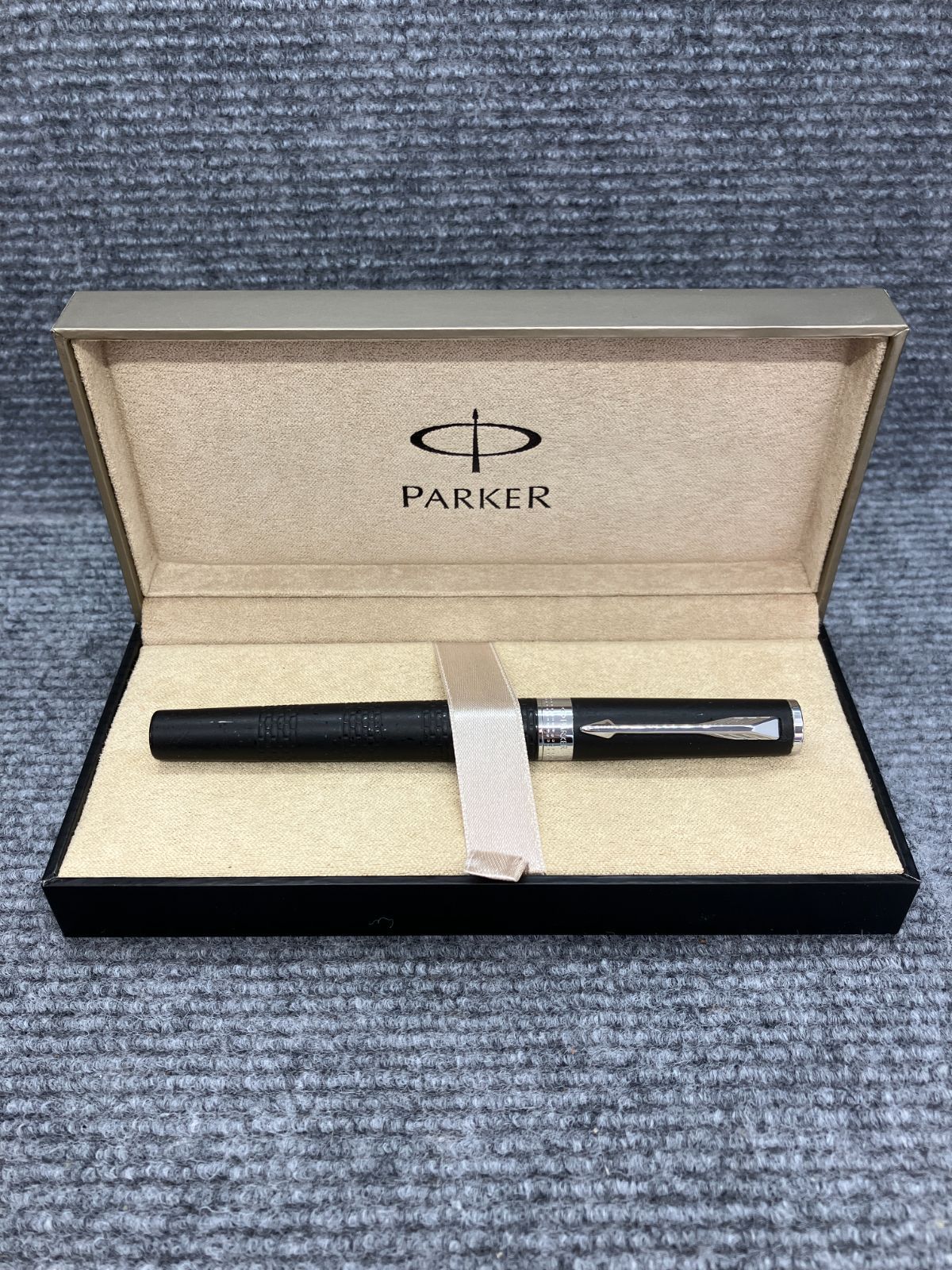 PARKER パーカー 万年筆 ブラック×シルバー 229 - メルカリ