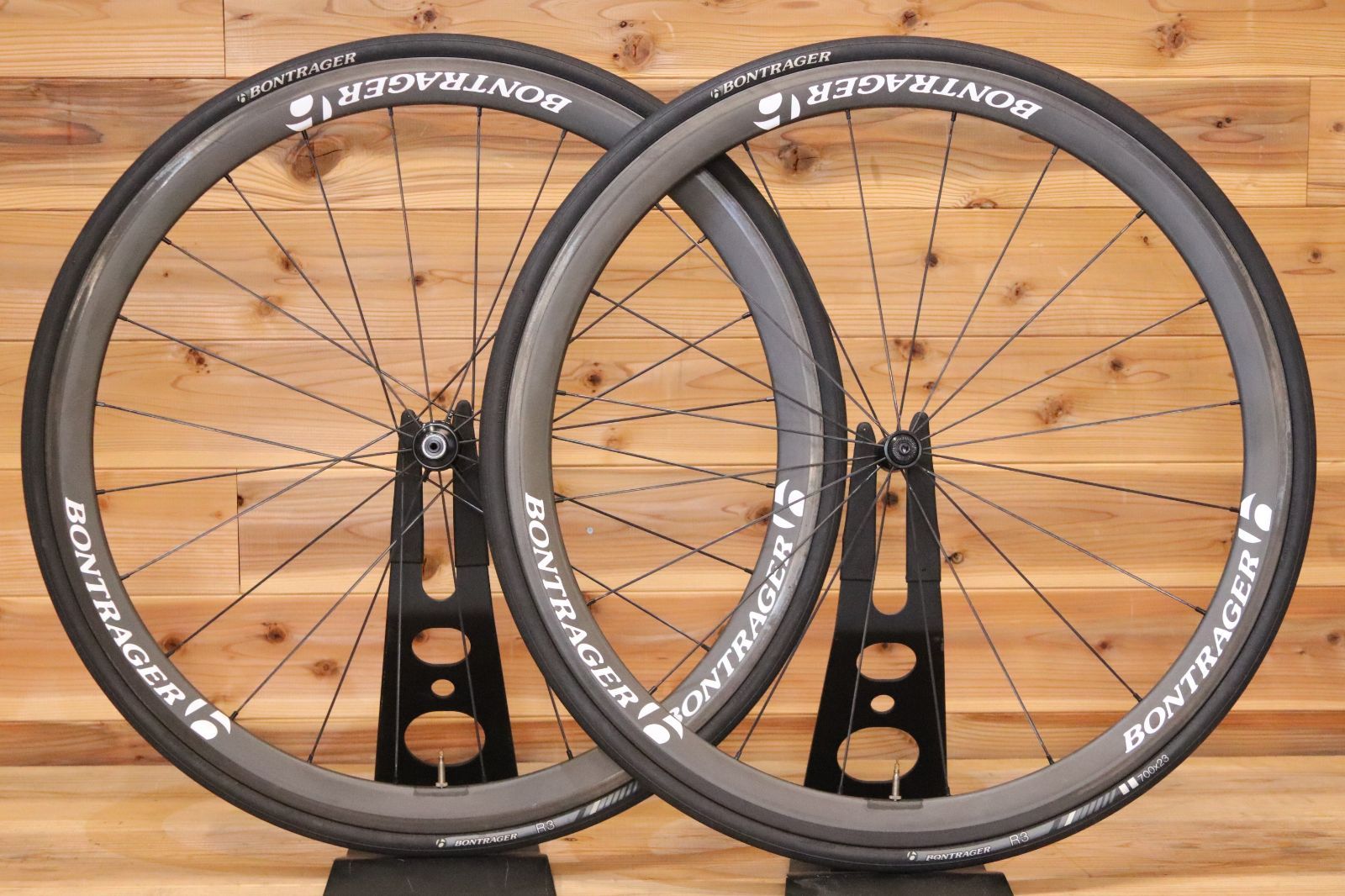 ノーブランド カーボン ホイールセット クリンチャータイヤ装着 シマノ