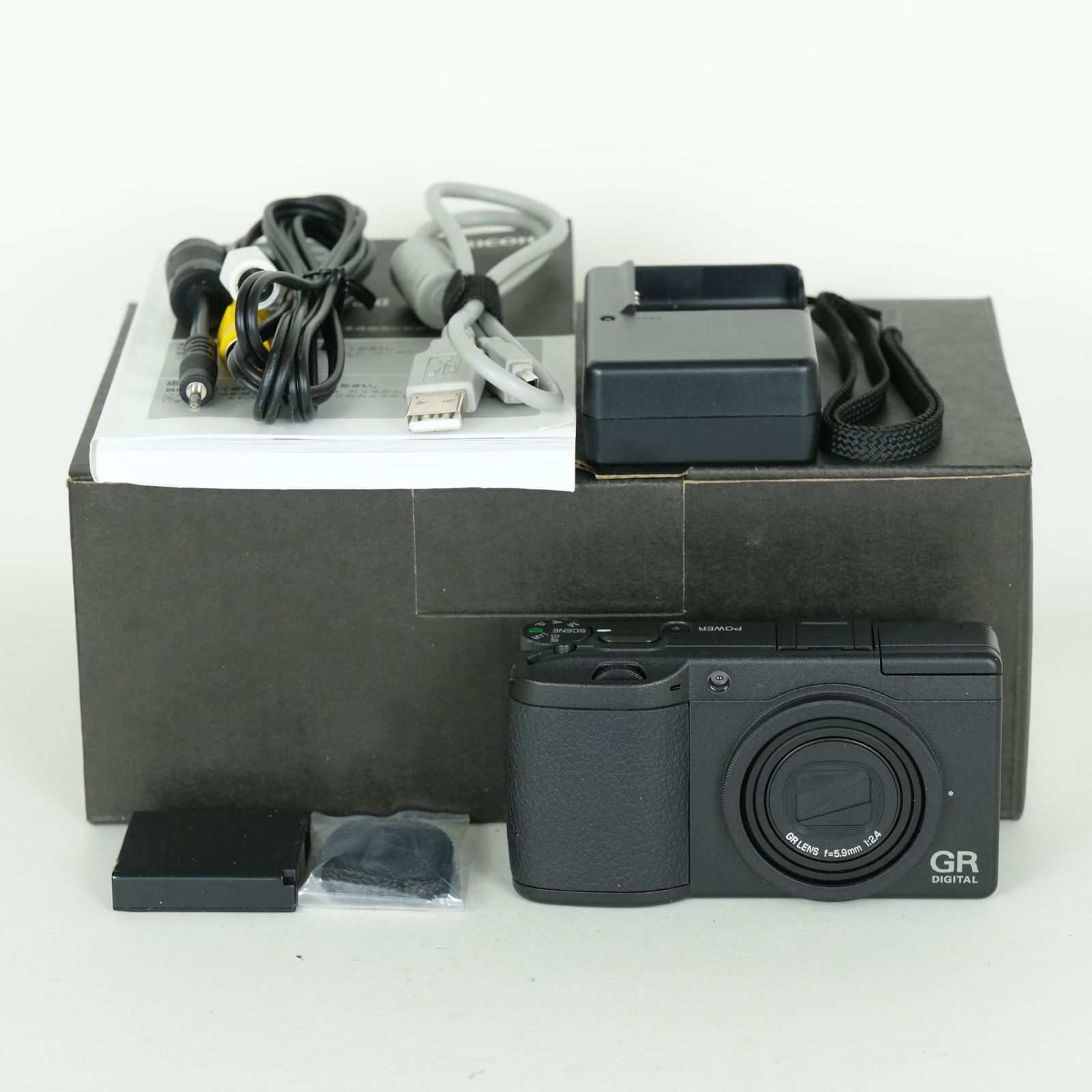 良品 | シャッター数930回] RICOH GR DIGITAL II | コンパクトデジタル