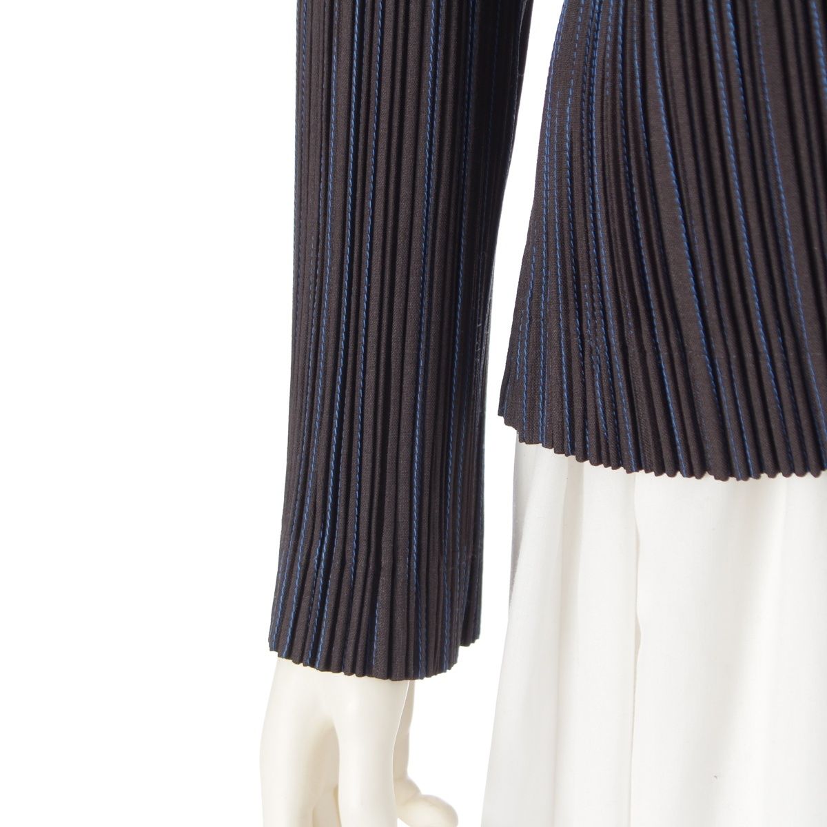 【極美品】ISSEY MIYAKE ステッチデザイン テーラードジャケット 極美品】ISSEY MIYAKE ステッチデザイン テーラードジャケット