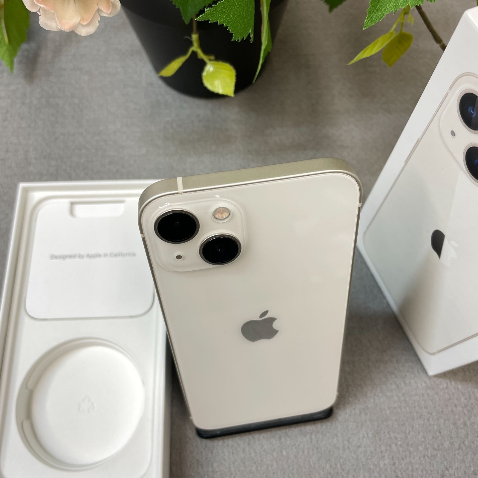 iPhone 13 128GB スターライト国内版 SIMフリー 送料無料 【公式通販】