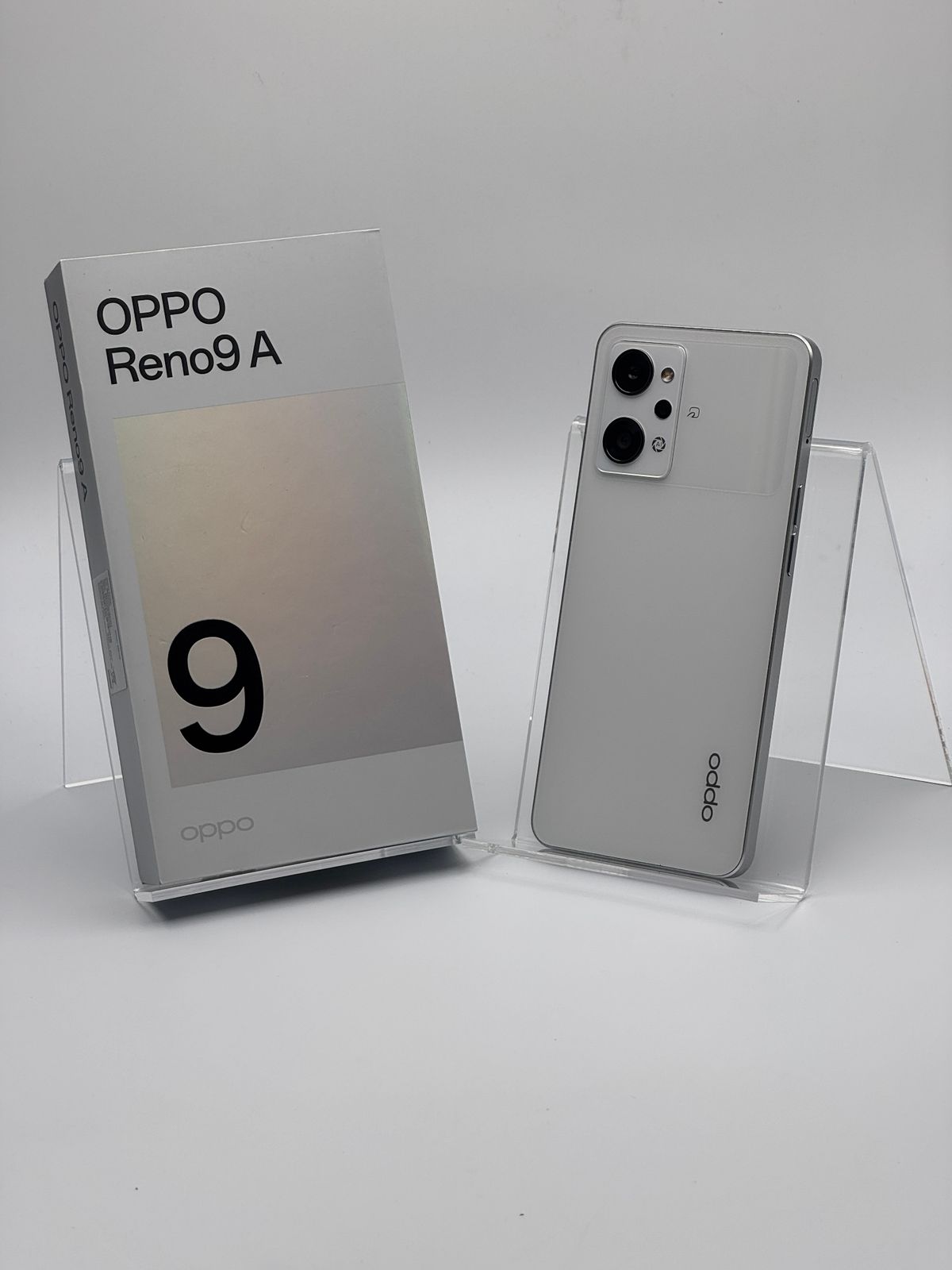 中古B】OPPO Reno9 A A301OP 128GB ムーンホワイト SIMフリー 白ロム