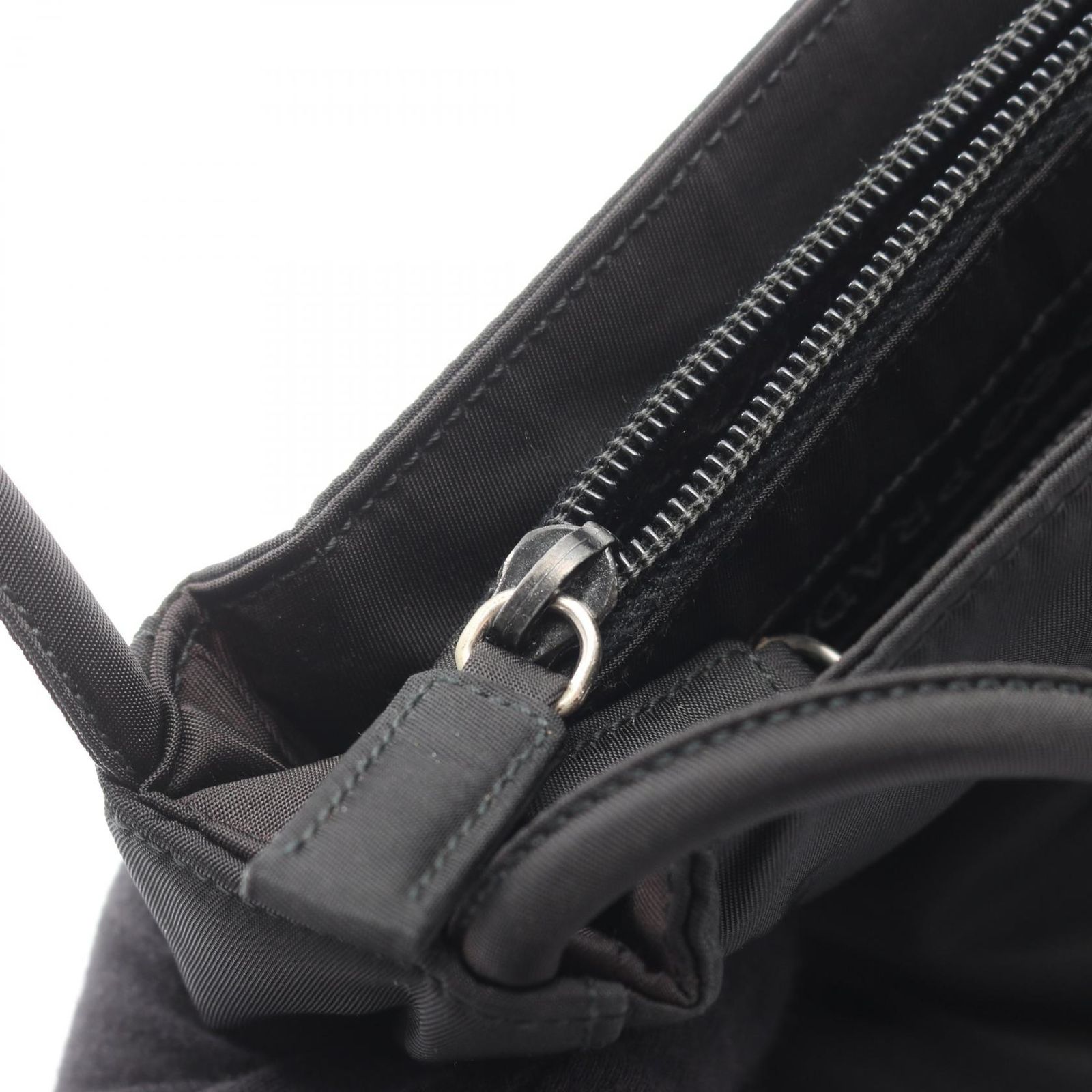 プラダ PRADA ショルダーバッグ METROPOLI ブラック ナイロン