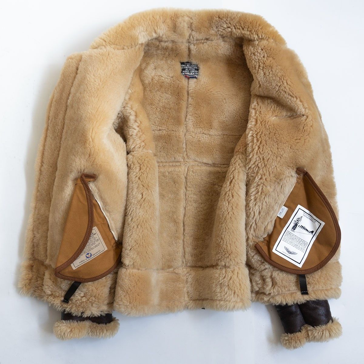 超美品/ビッグサイズ】AVIREX【B-3 ムートンボンバージャケット】42 美品/胸ロゴ/ビッグサイズ】AVIREX【B-3 ムートンボンバージャケット