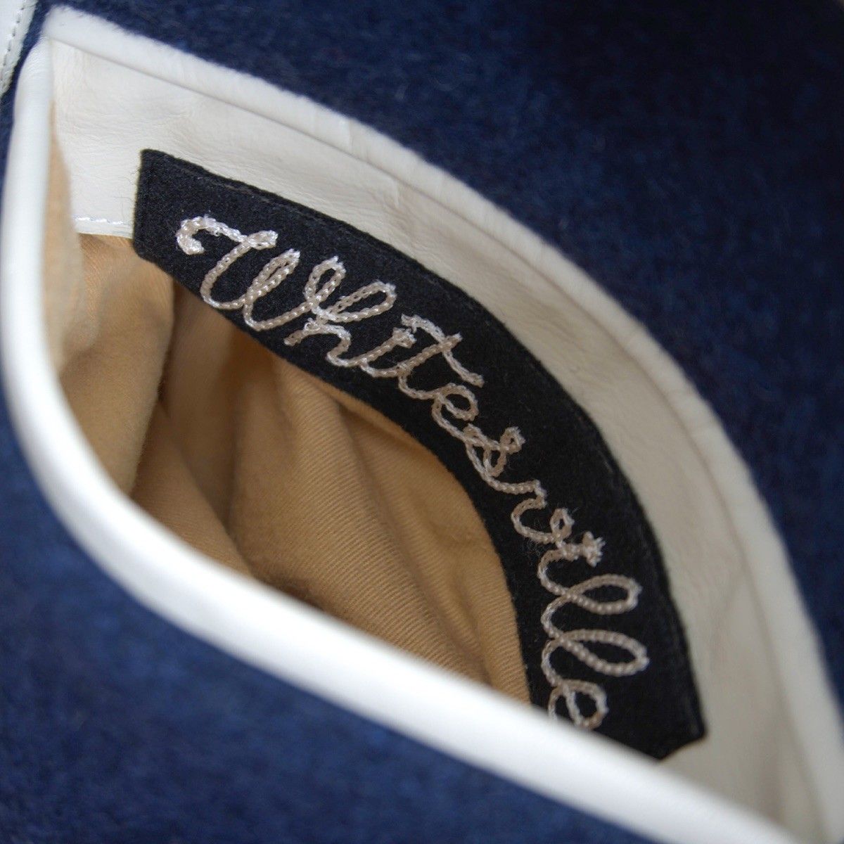 美品】WHITESVILLE【フルデコ レザースリーブ スタジャン】38