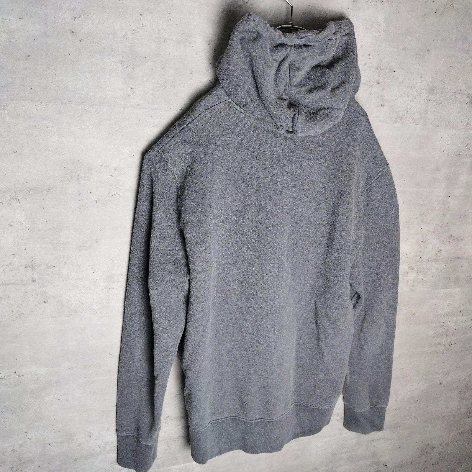 ✨ MONCLER モンクレール フロント ビッグ ロゴ パーカー グレー