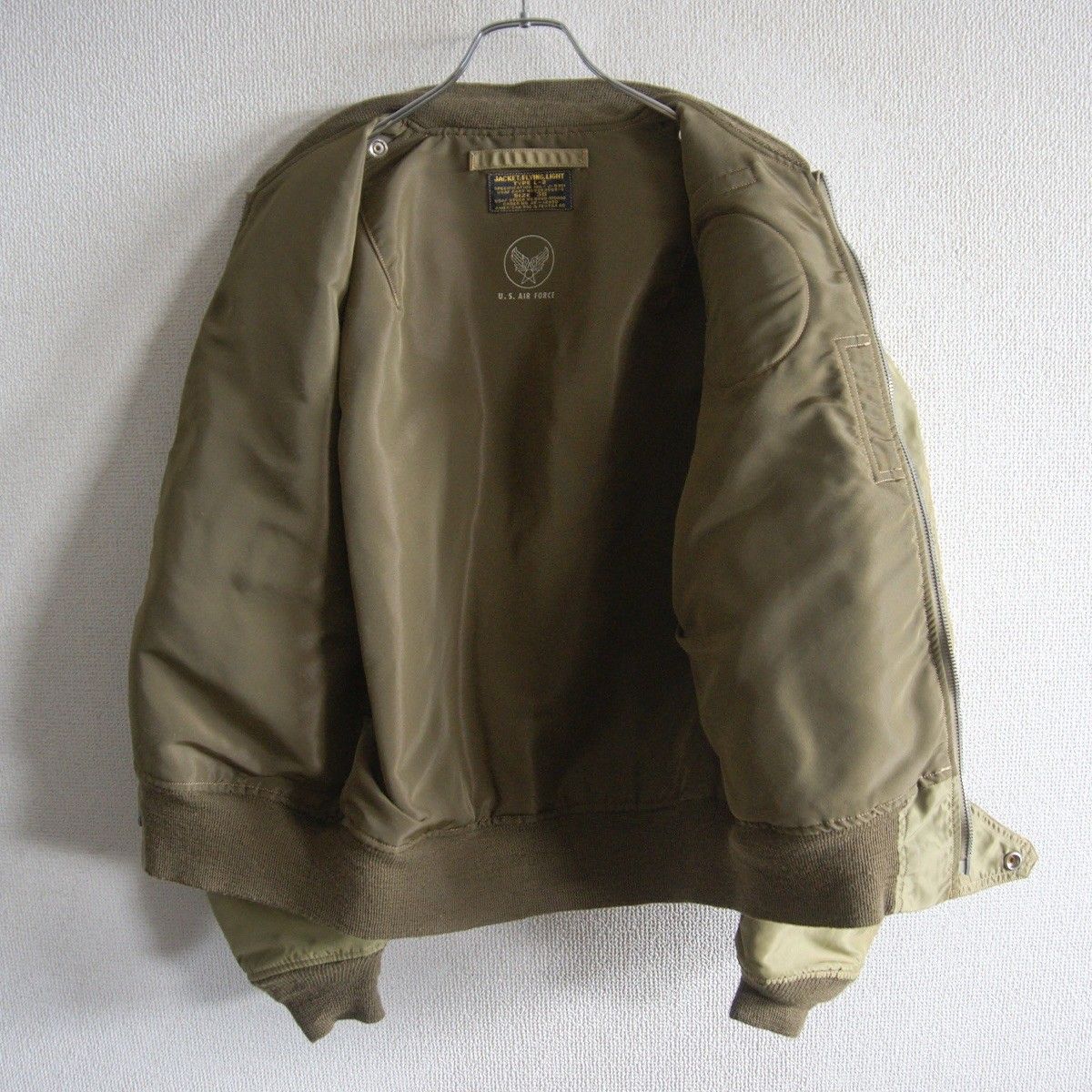 実名復刻】BUZZ RICKSON'S【AMERICANPAD&TEXTILE/L-2 フライト