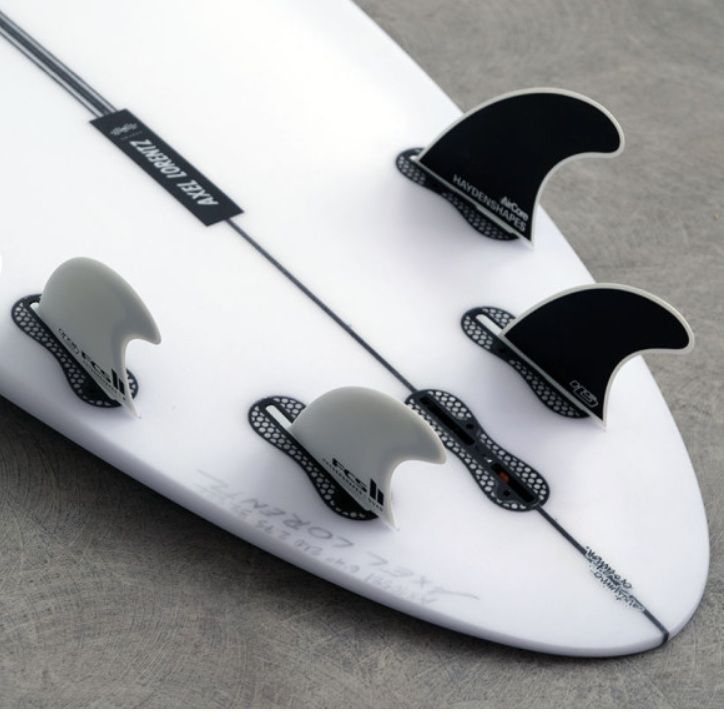 送料無料△FCS II HAYDEN SHAPES PC AirCore White Tri-Quad Fins M