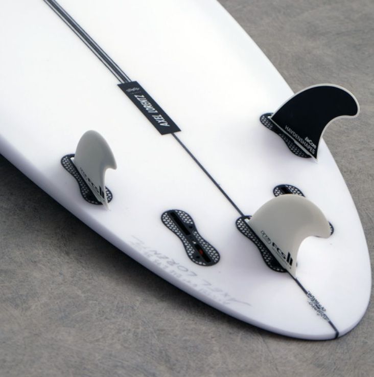 送料無料△FCS II HAYDEN SHAPES PC AirCore White Tri-Quad Fins M