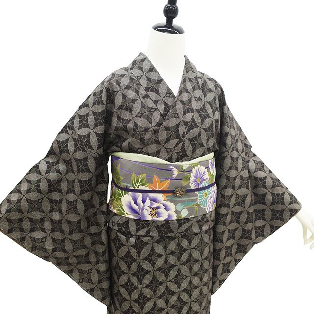 新古品】 本場大島紬 着物 未使用 正絹 大島紬 袷 7マルキ カタス式