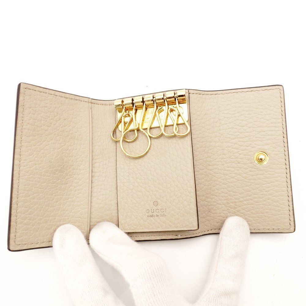 未使用品 グッチ GUCCI キーケース GGマーモント ベージュ レザー PVC