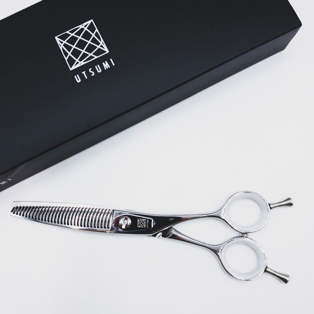UTSUMI メガネハンドル セニング30% 使用2回 研ぎ無料券付き 新品未使用【内海ウツミUTSUMI】U&U AT30 メガネ シザー セニング 美容