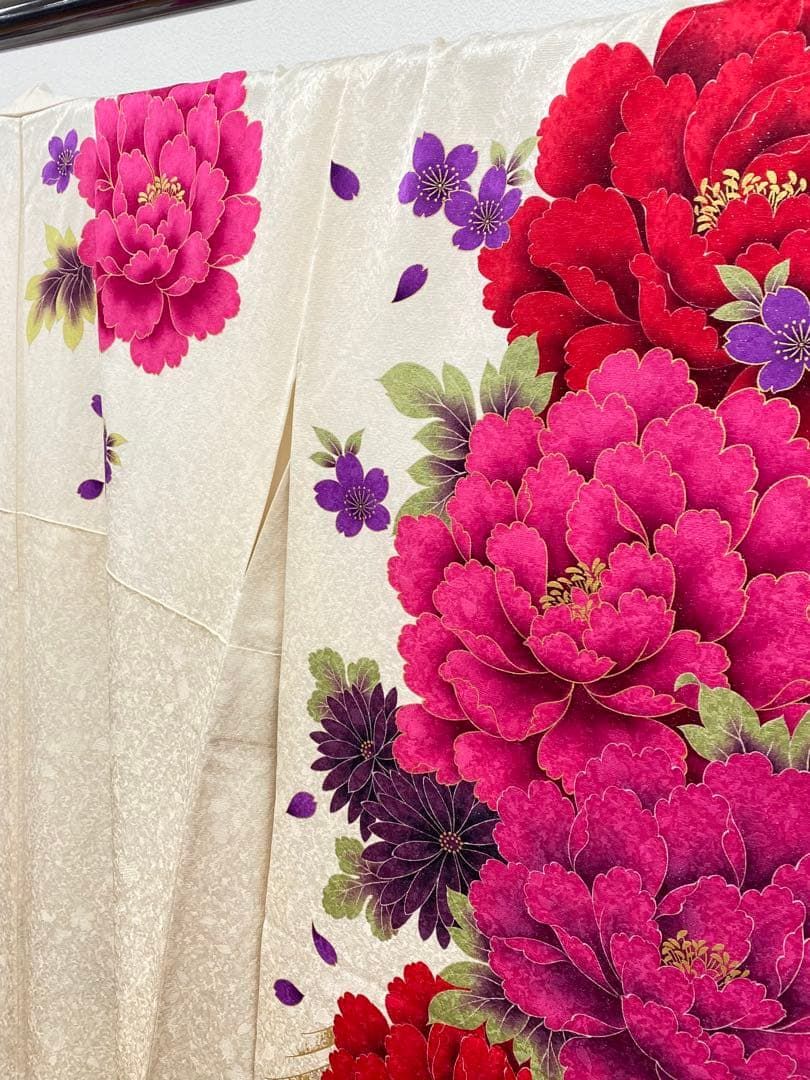 振袖 金彩 銀通し 紋意匠 牡丹 大輪 身丈157cm 撥水加工済 MO3347