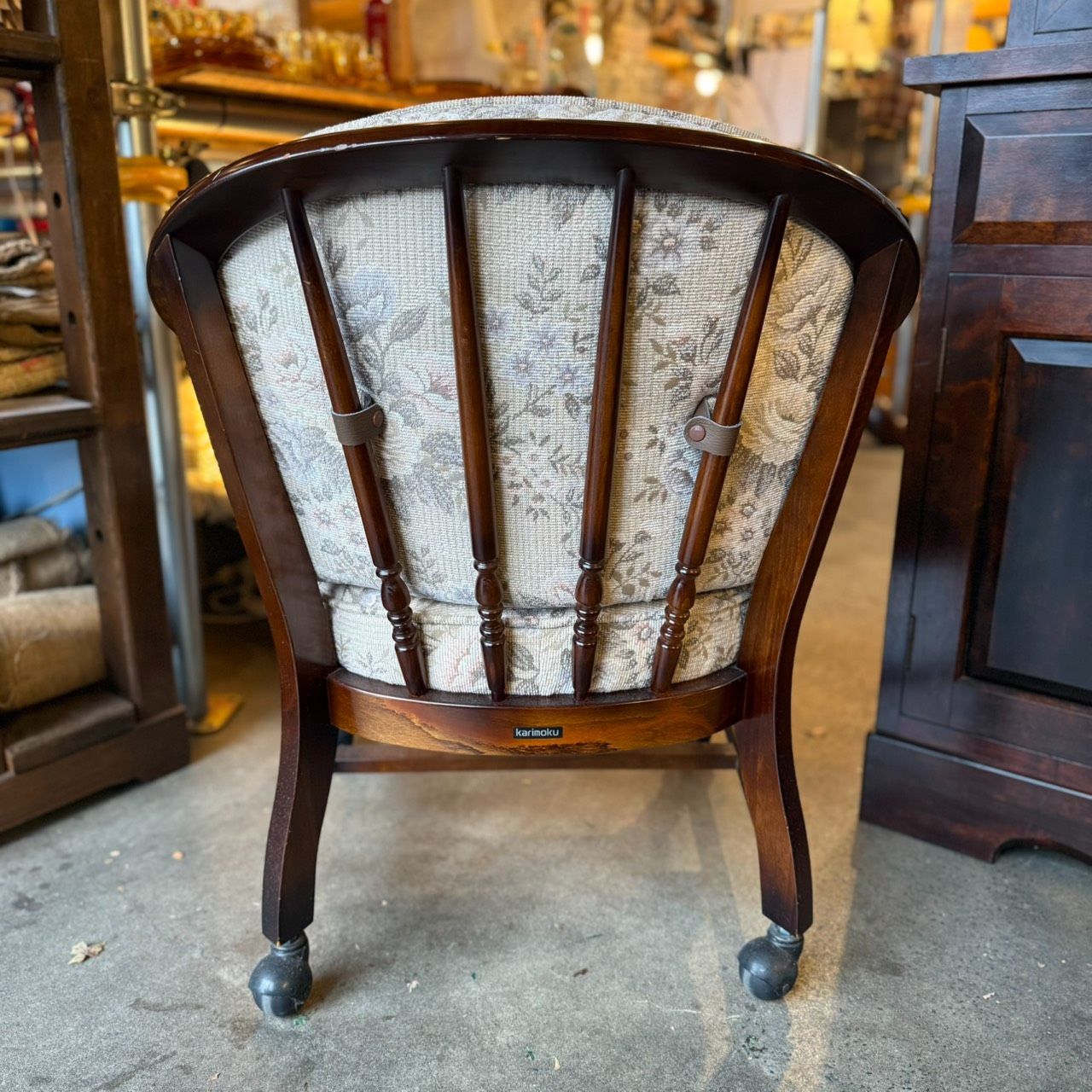 karimoku カリモク家具 コロニアル アームチェア キャスター付き