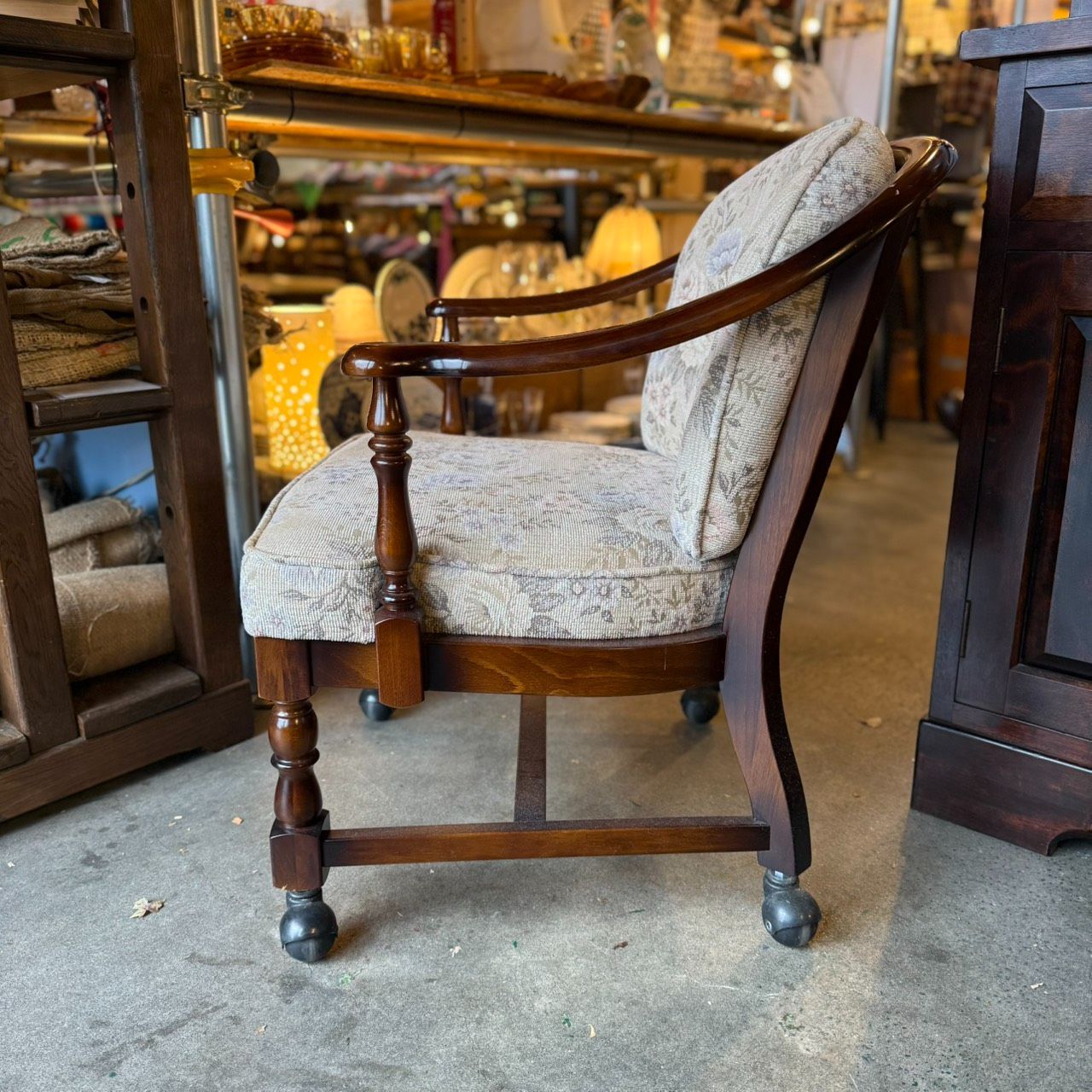 karimoku カリモク家具 コロニアル アームチェア キャスター付き