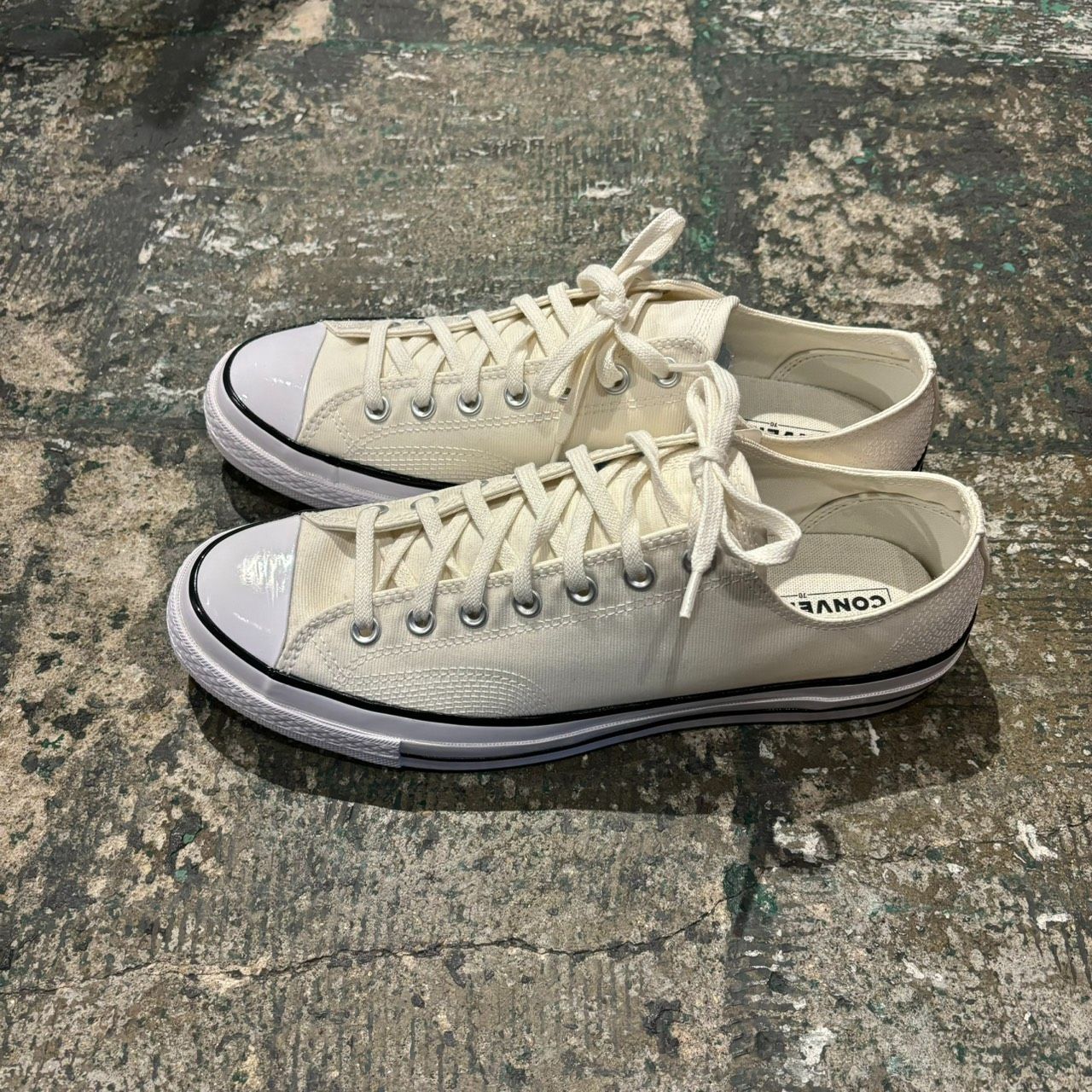 新品未使用　converse コンバース　ct70 チャックテイラー　クリーム converse コンバース Chuck Taylor チャックテイラー CT-70 CREAM