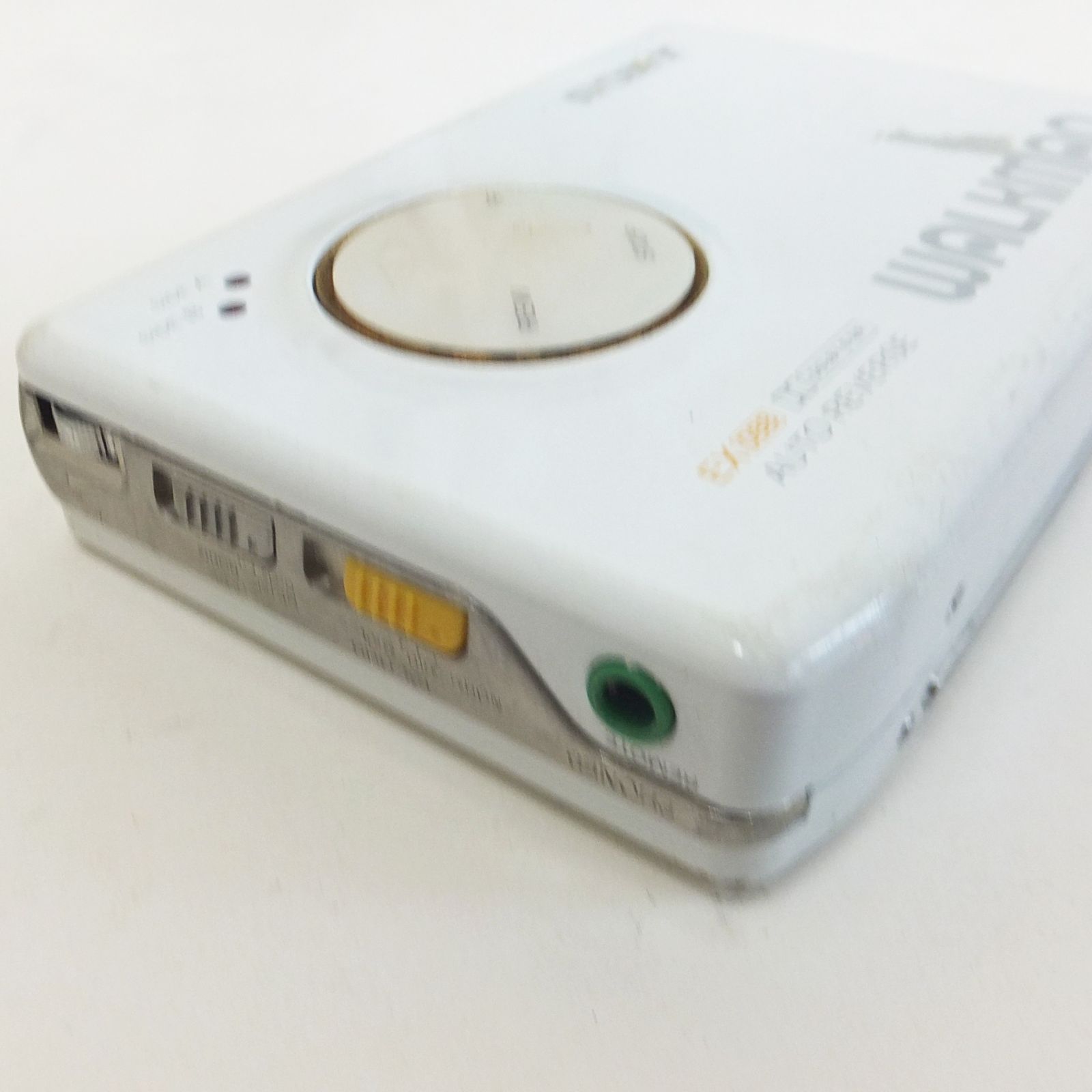 ✨激レア✨SONY wm-600 ソニー　ウォークマン　ホワイト R804【希少】SONY WALKMAN CASSETTE PLAYER WM-600 ホワイト 現状 /10