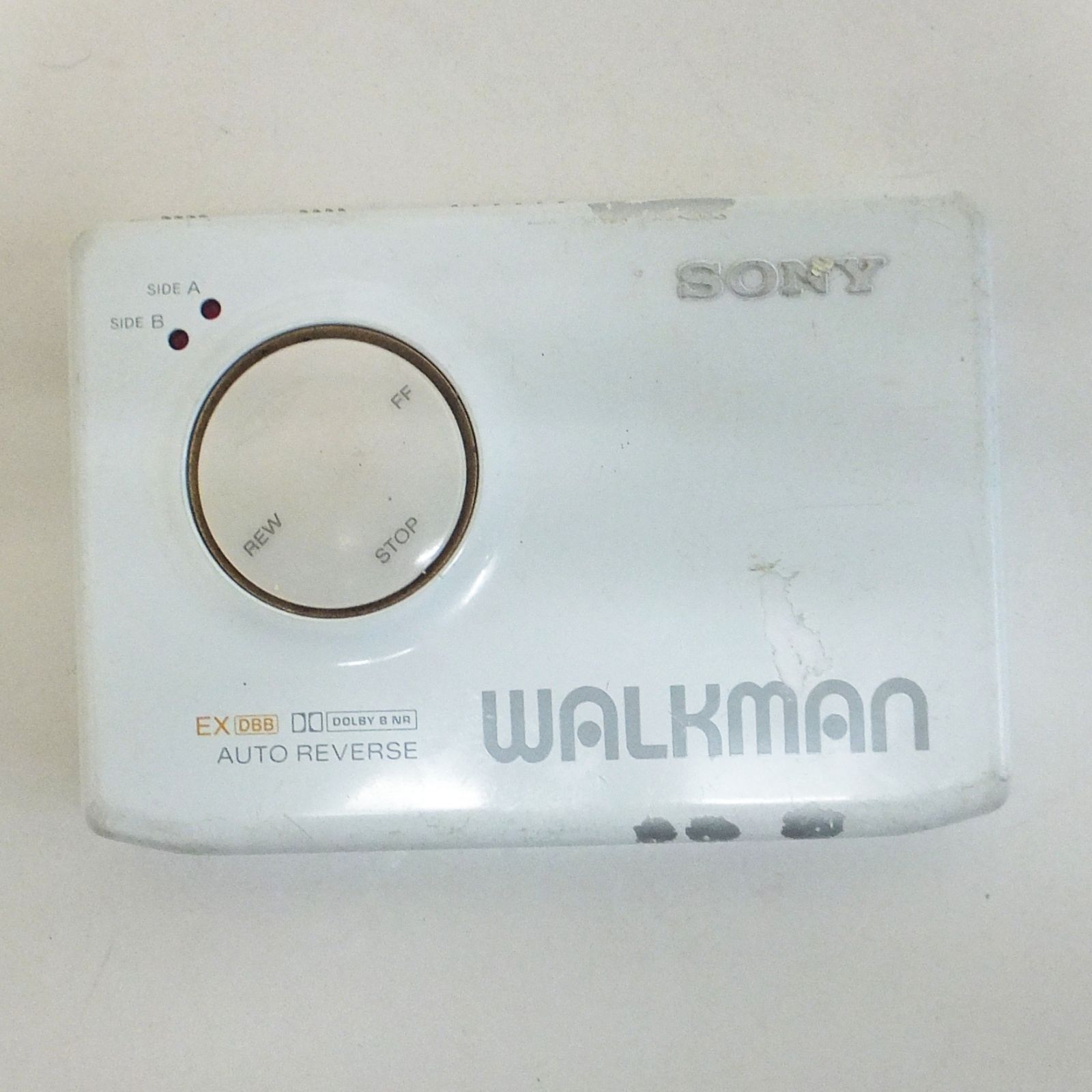 R804【希少】SONY WALKMAN CASSETTE PLAYER WM-600 ホワイト 現状 /10