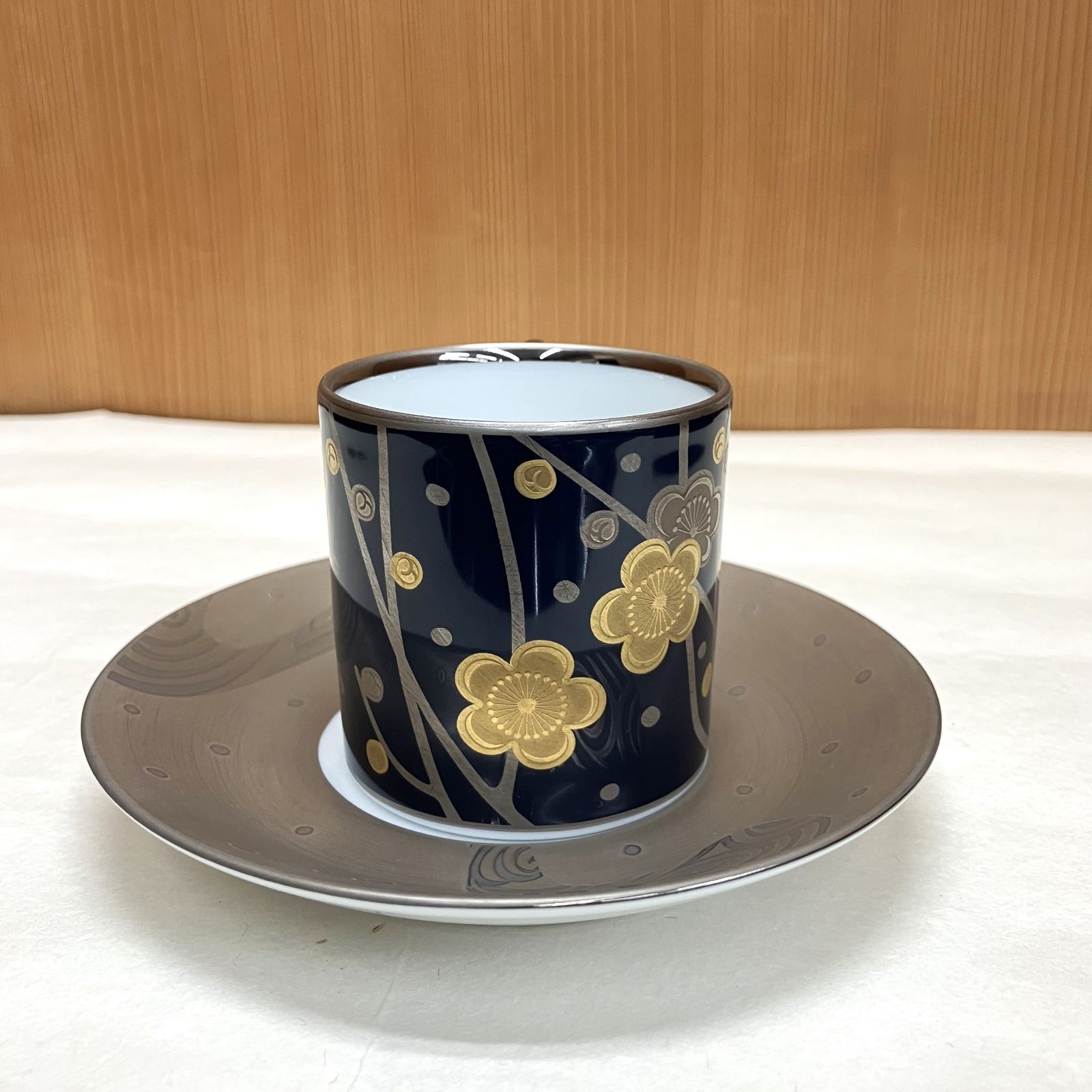 現品限り ノリタケ チャイナ デミタスカップ-ソーサー 紅白梅図 T 9786-5278 日本製 み