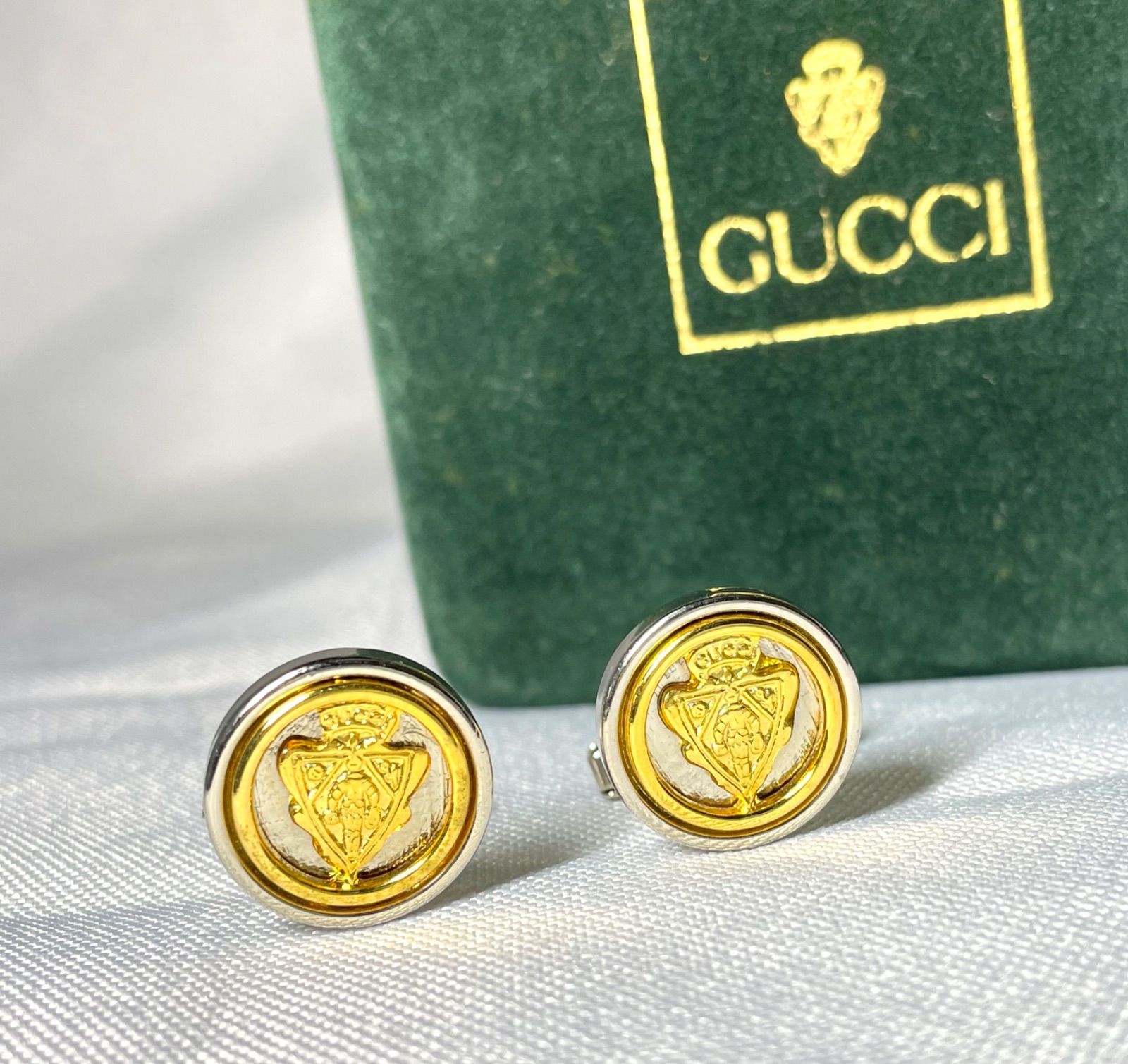 希少 GUCCI グッチ クレスト ブランドロゴ ヴィンテージカフス