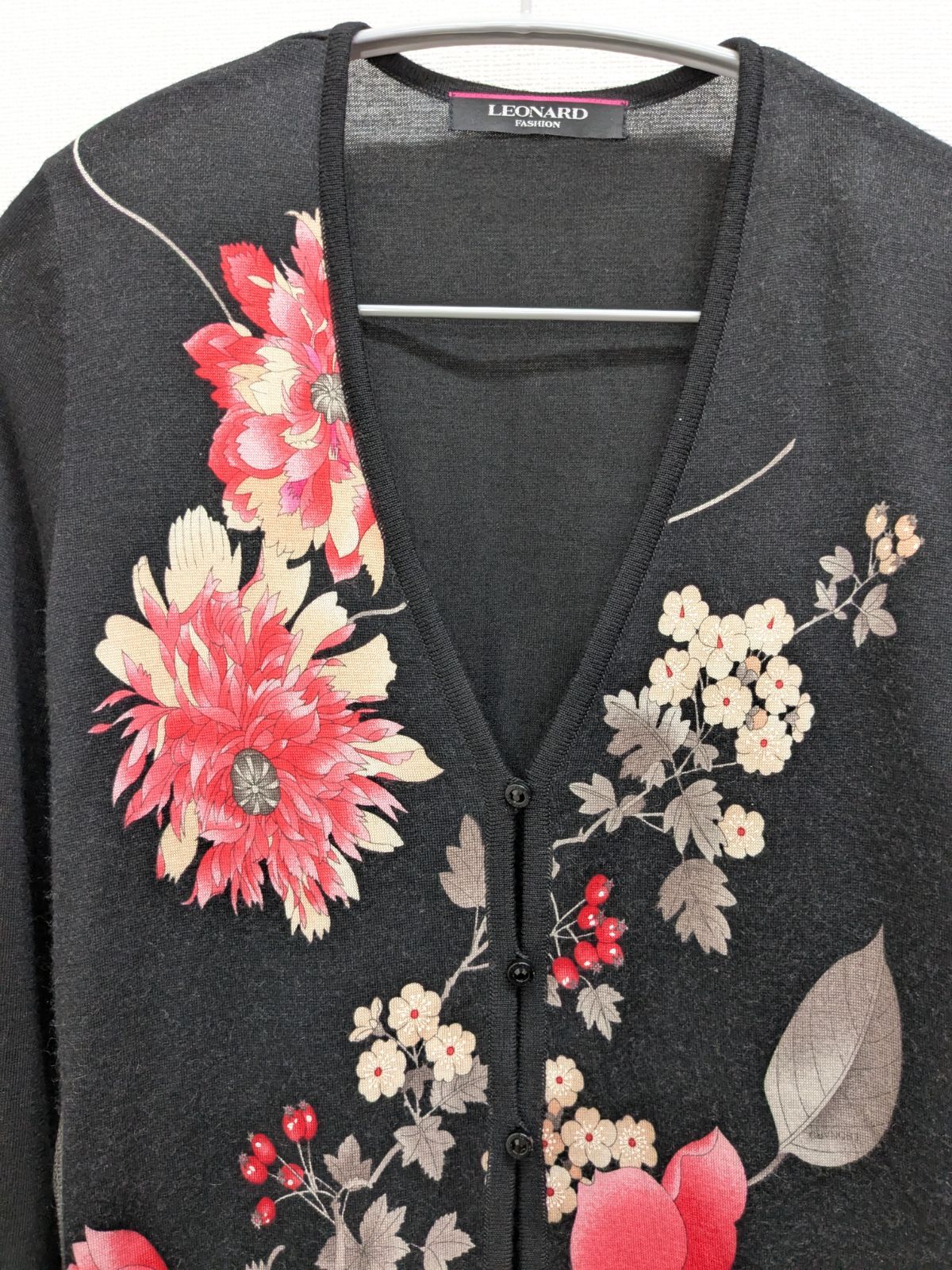 極美品★2023年LEONARD★カシミア&シルク人気柄カーディガン40 極美品☆2023年LEONARD☆カシミア&シルク人気柄カーディガン40