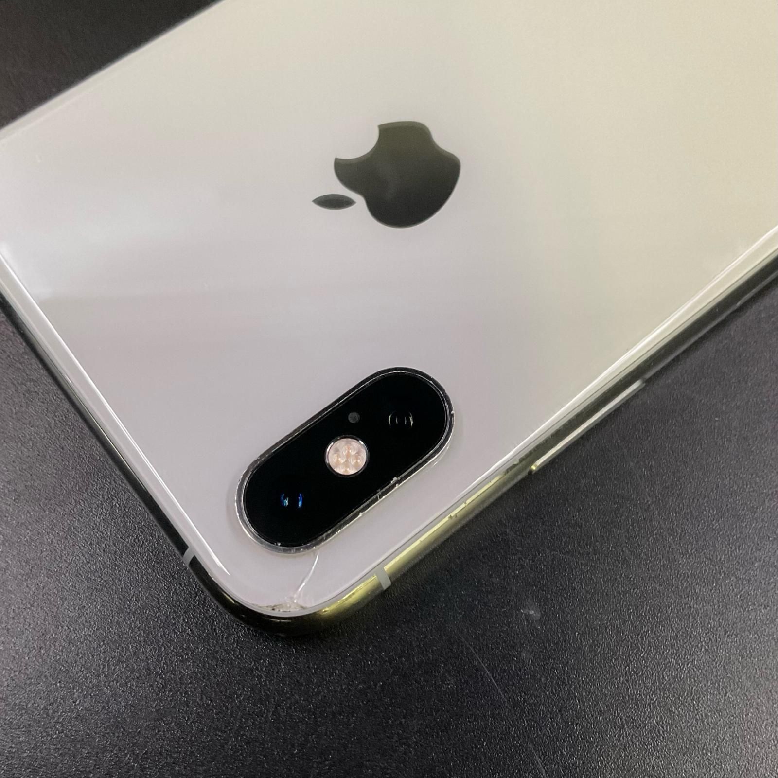 最速発送】 iPhone XS 512GB シルバー docomo 白ロム【難有】 67