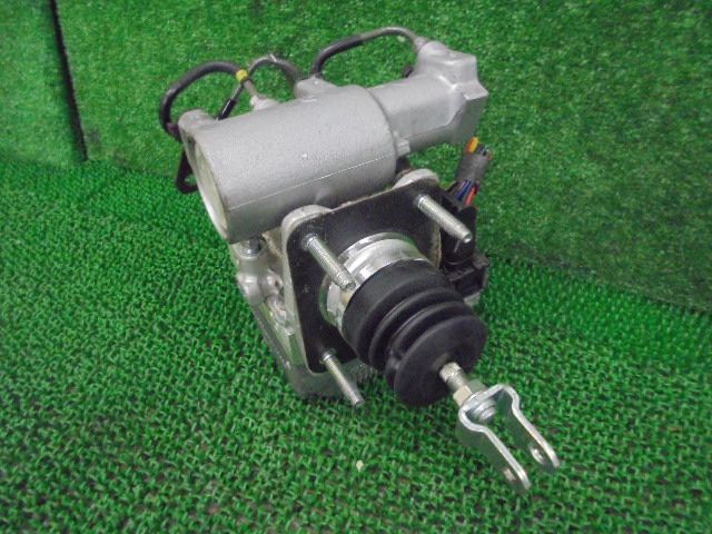 8FQ6541 CEJ6 トヨタ アクア NHP10 前期型 S ABSアクチュエーター+