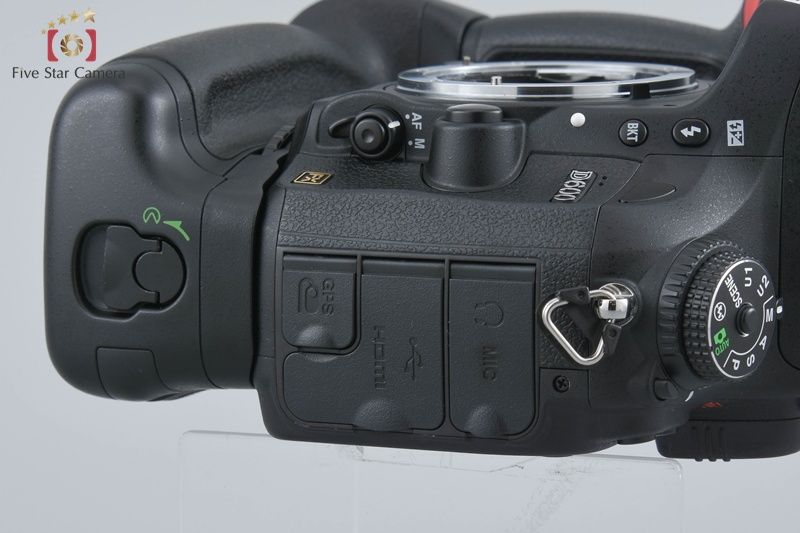 中古】Nikon ニコン D600 + MB-D14 マルチパワーバッテリーパック