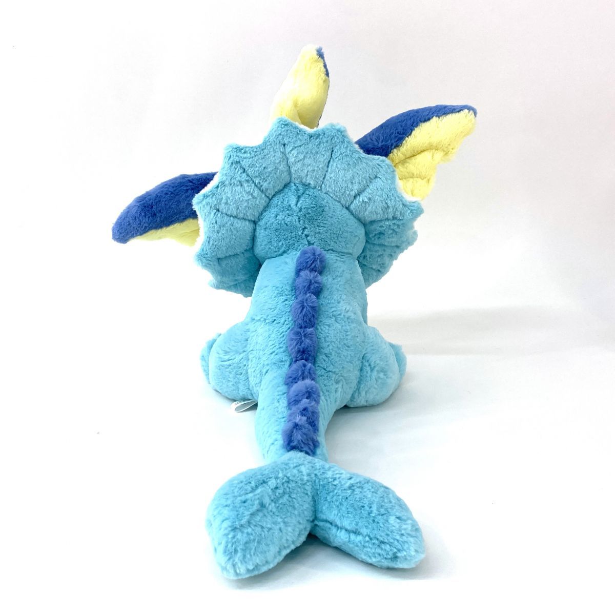 ポケモンセンター ふわふわ抱きぬいぐるみ シャワーズ ※中古 - メルカリ