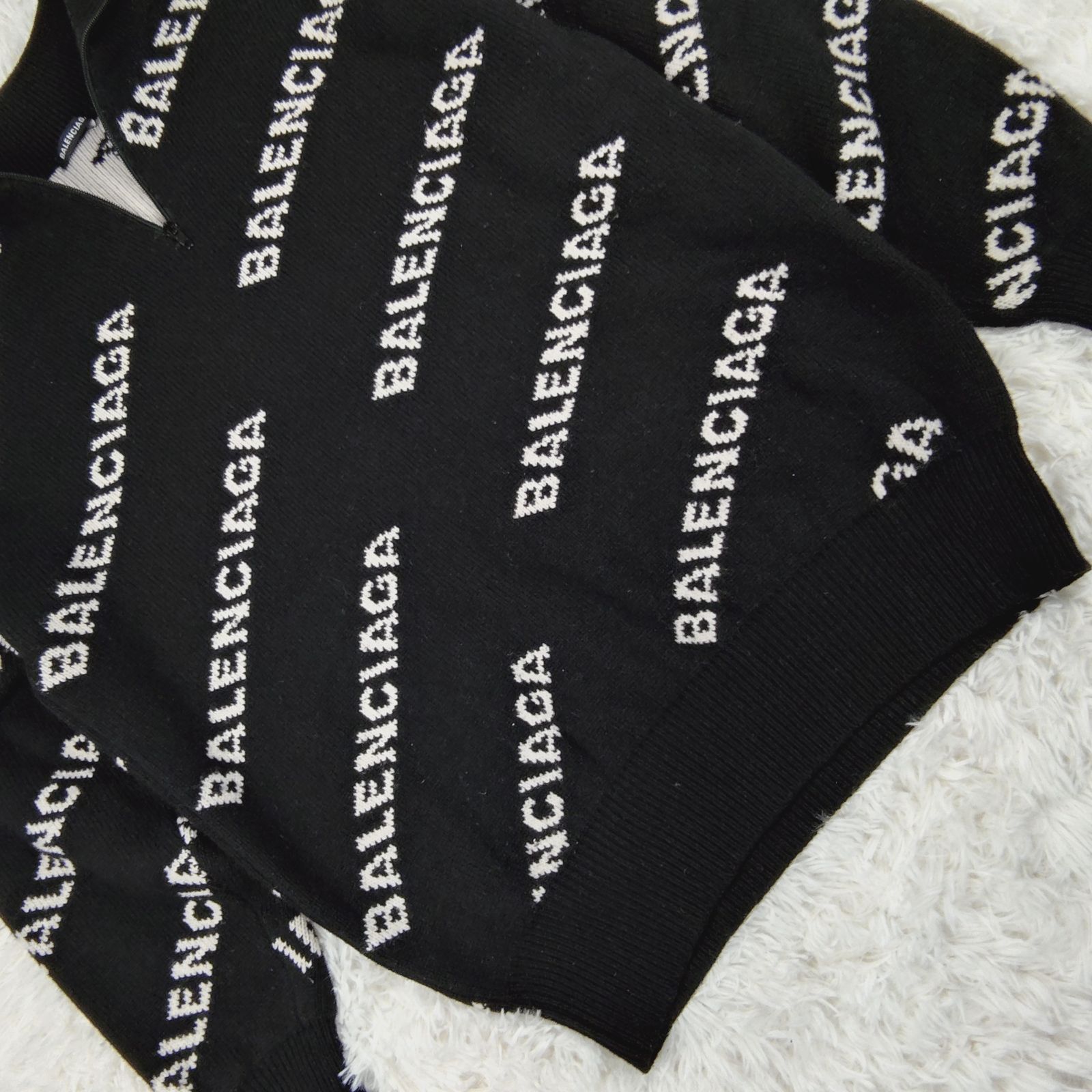 ✨ BALENCIAGA バレンシアガ 総柄 ロゴ ニット セーター ブラック L
