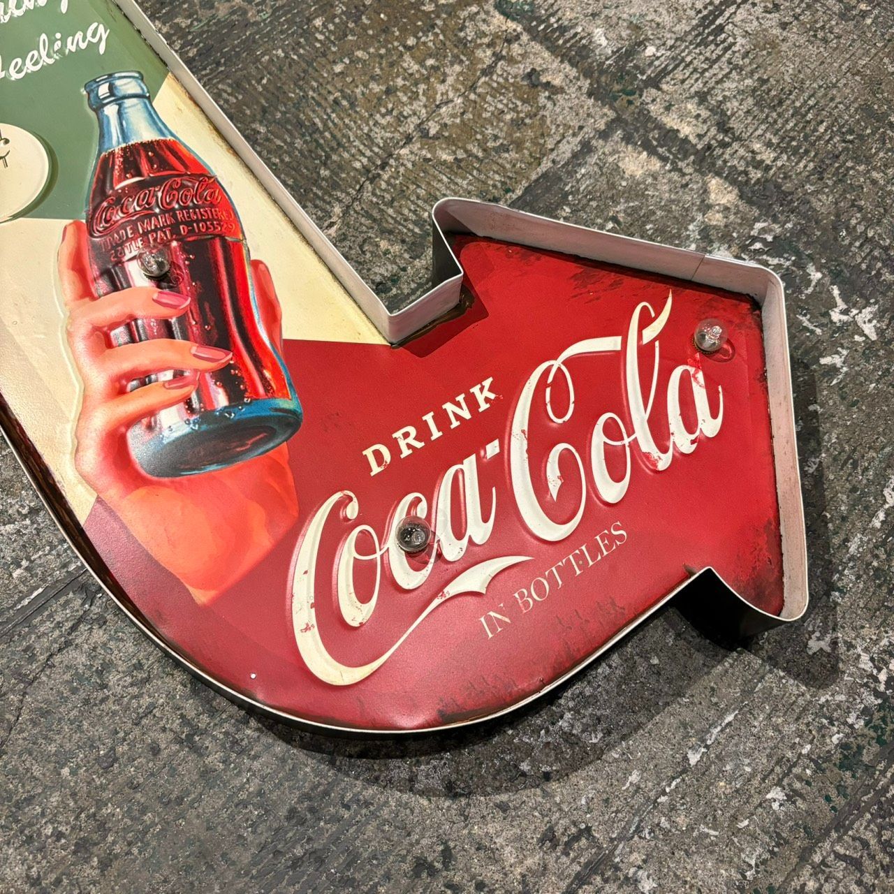 Coca-Cola コカ・コーラ メタルサイン ブリキ看板 豆電球付き 矢印型