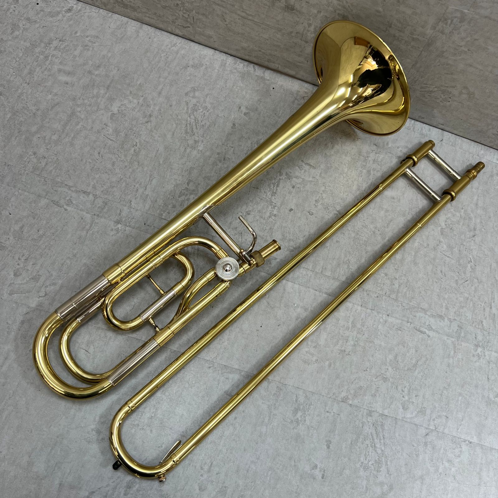 ジェイマイケル テナーバストロンボーン ラッカー セミハードケース 金