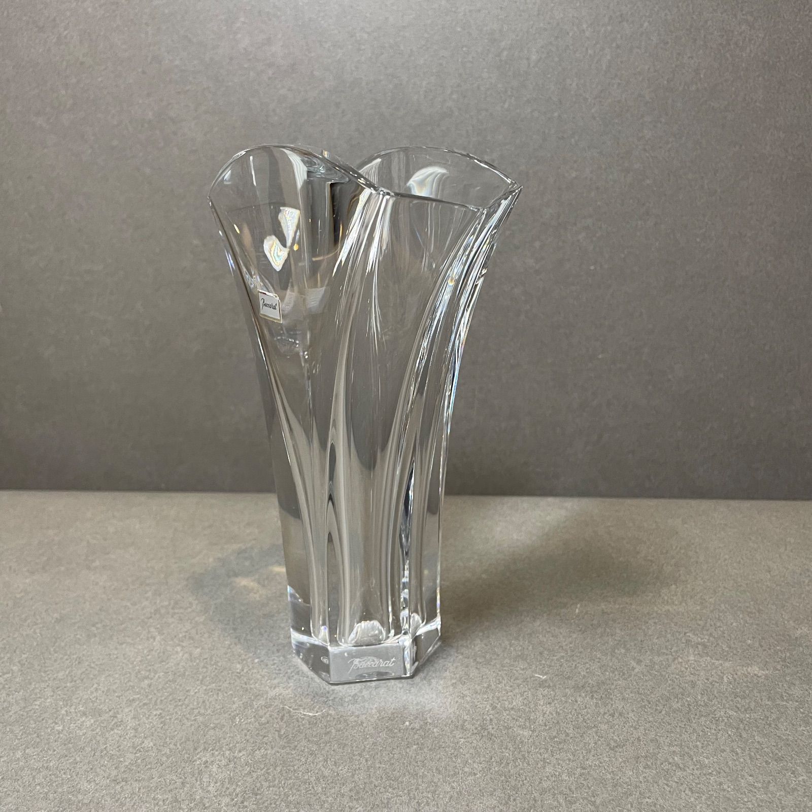 美品 バカラ ギンコ 花瓶 フラワーベース 18cm - メルカリ
