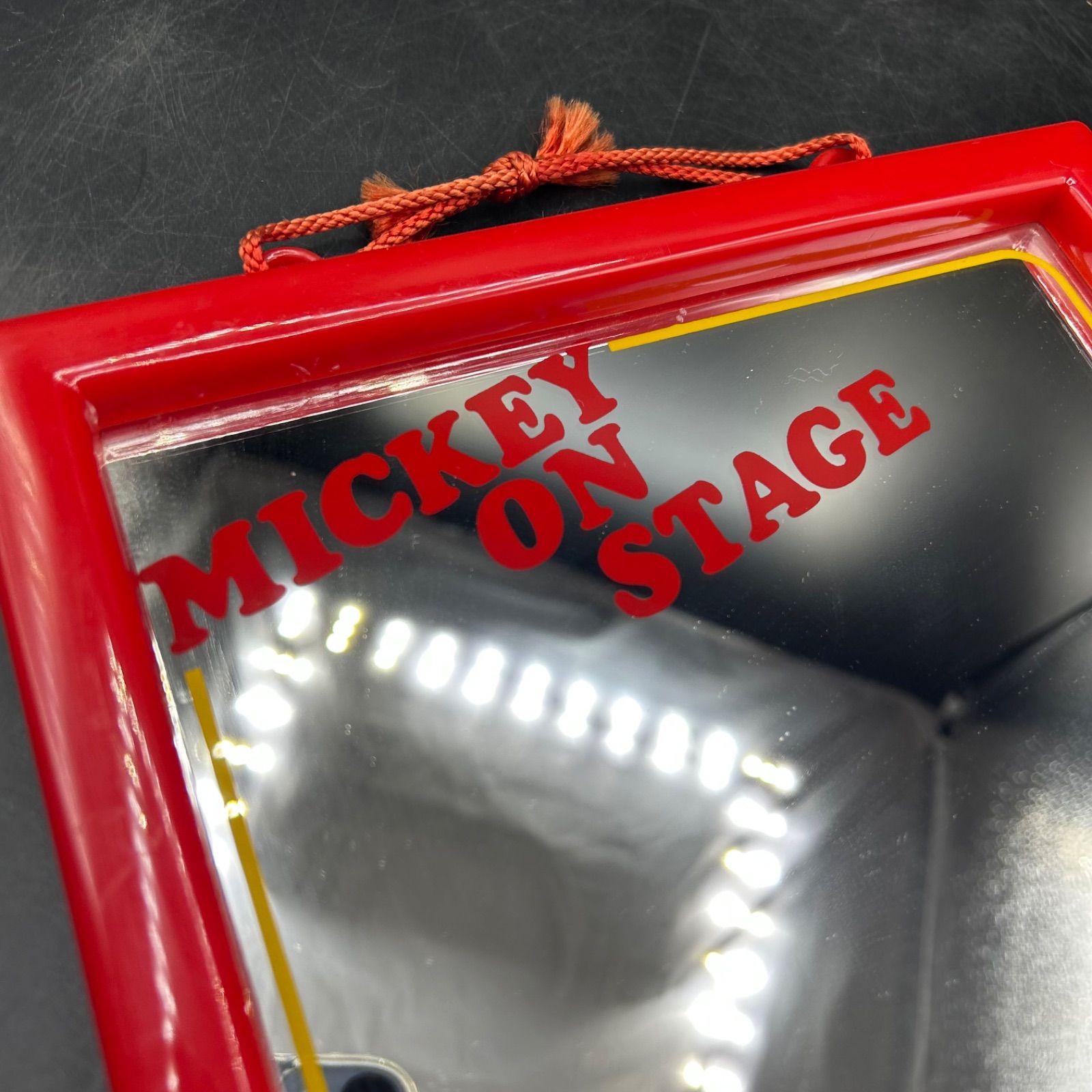 K》レア ミッキーマウス 壁掛け鏡 ミラー ディズニー レトロ - メルカリ